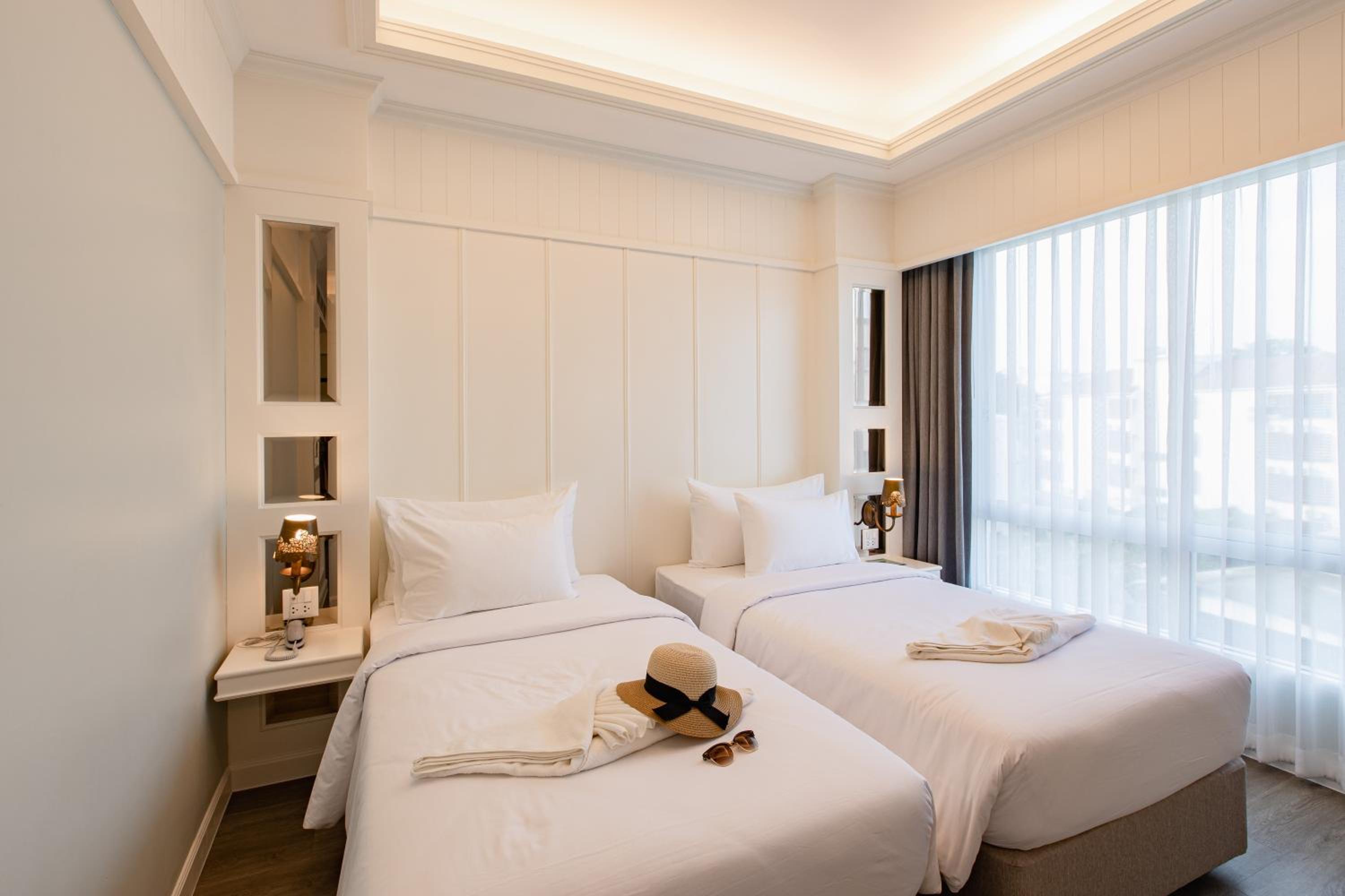 Premier Twin Room photo 2