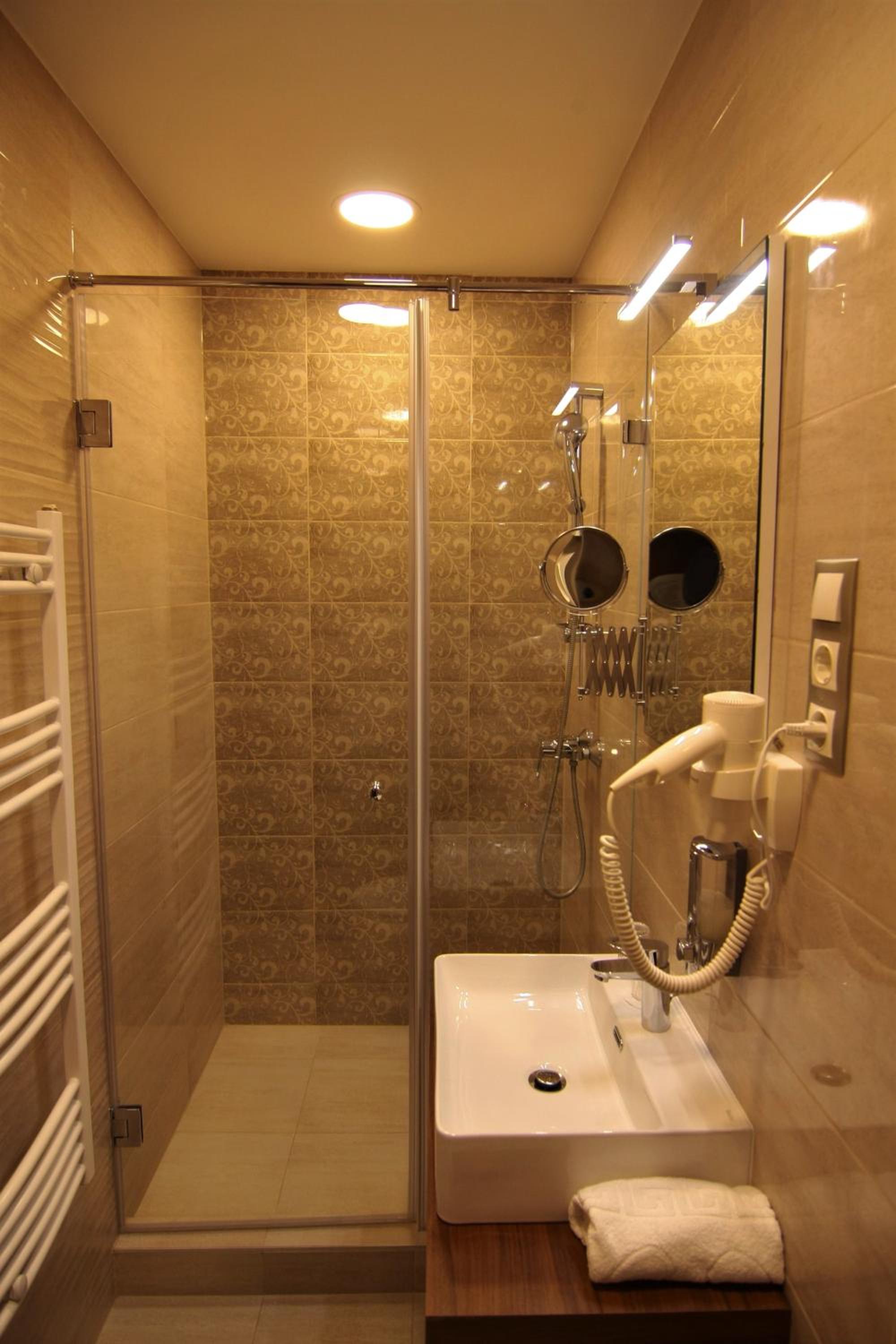 Double Room with Two Double Beds - Photo 3