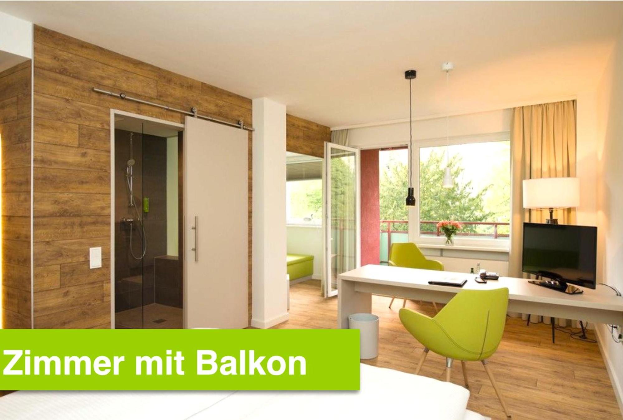 Comfort Singleroom with Balcony towards the Garden photo 2