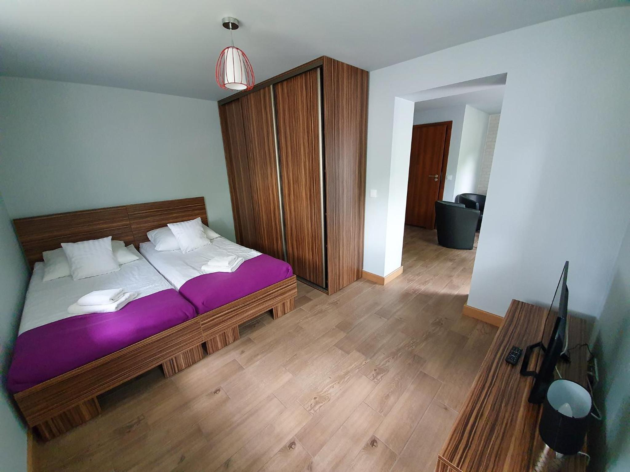 One-Bedroom Apartment - Photo 1