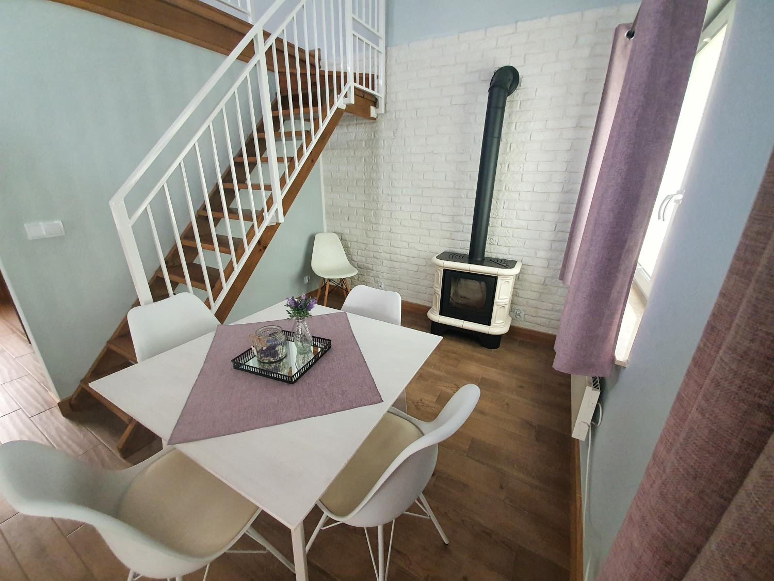 Two-Bedroom Apartment - Photo 9