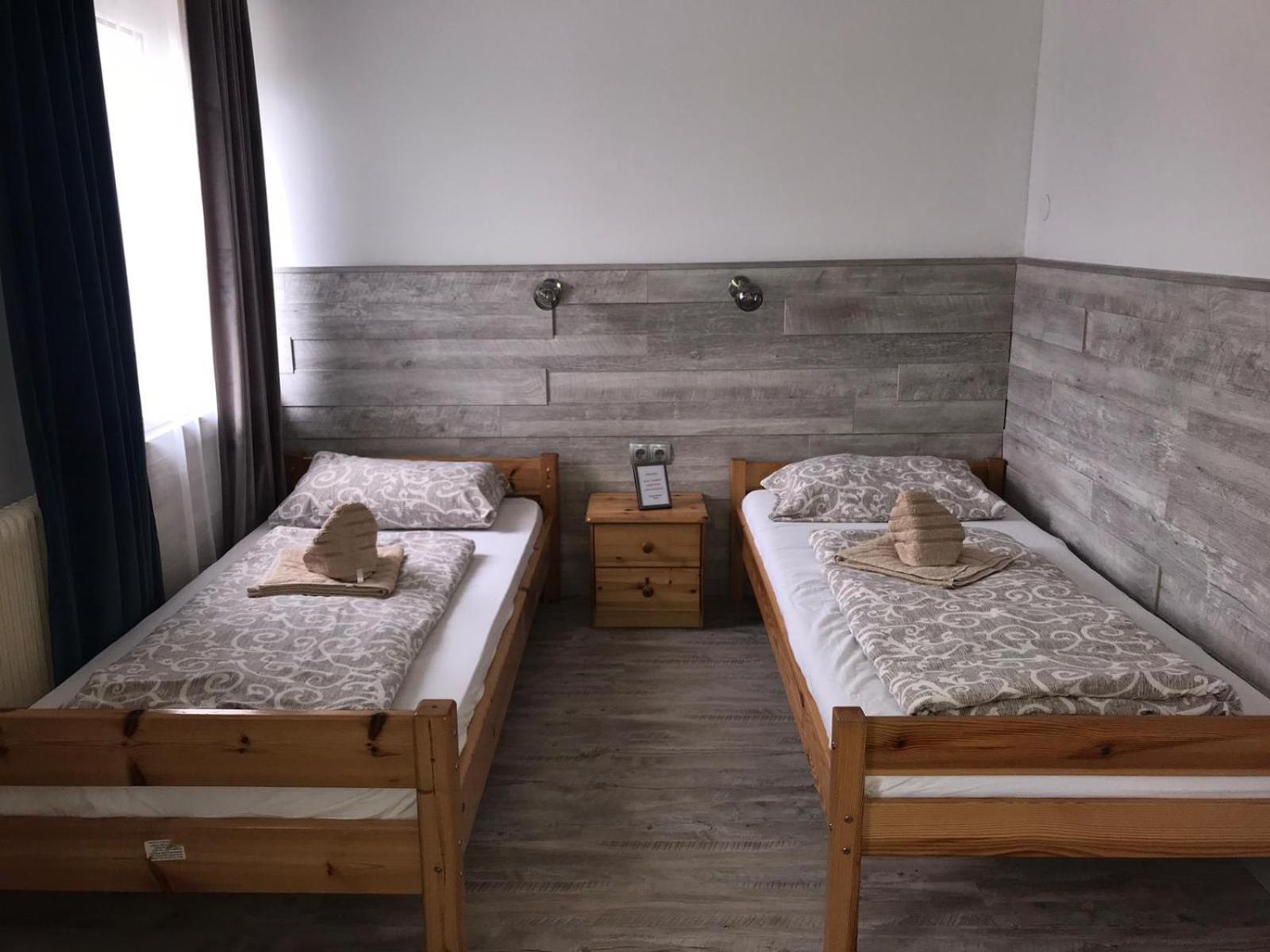 Standard Double Room with Shared Bathroom photo 3