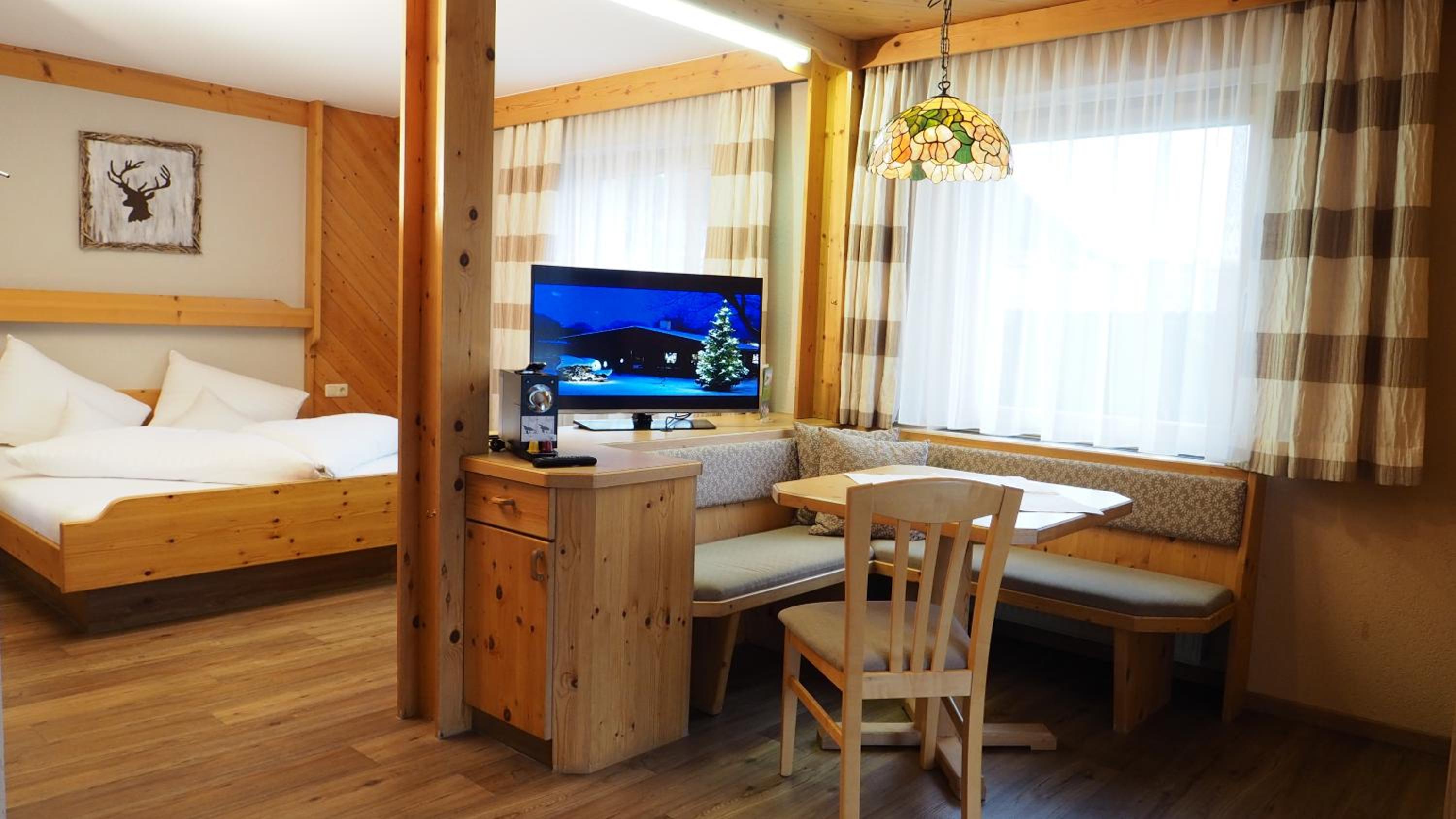 Apartment with Lake View photo 2