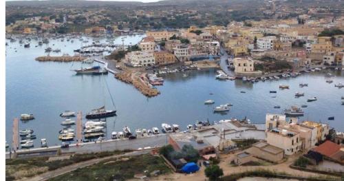 One-Bedroom Apartment with Sea View - Top Floor