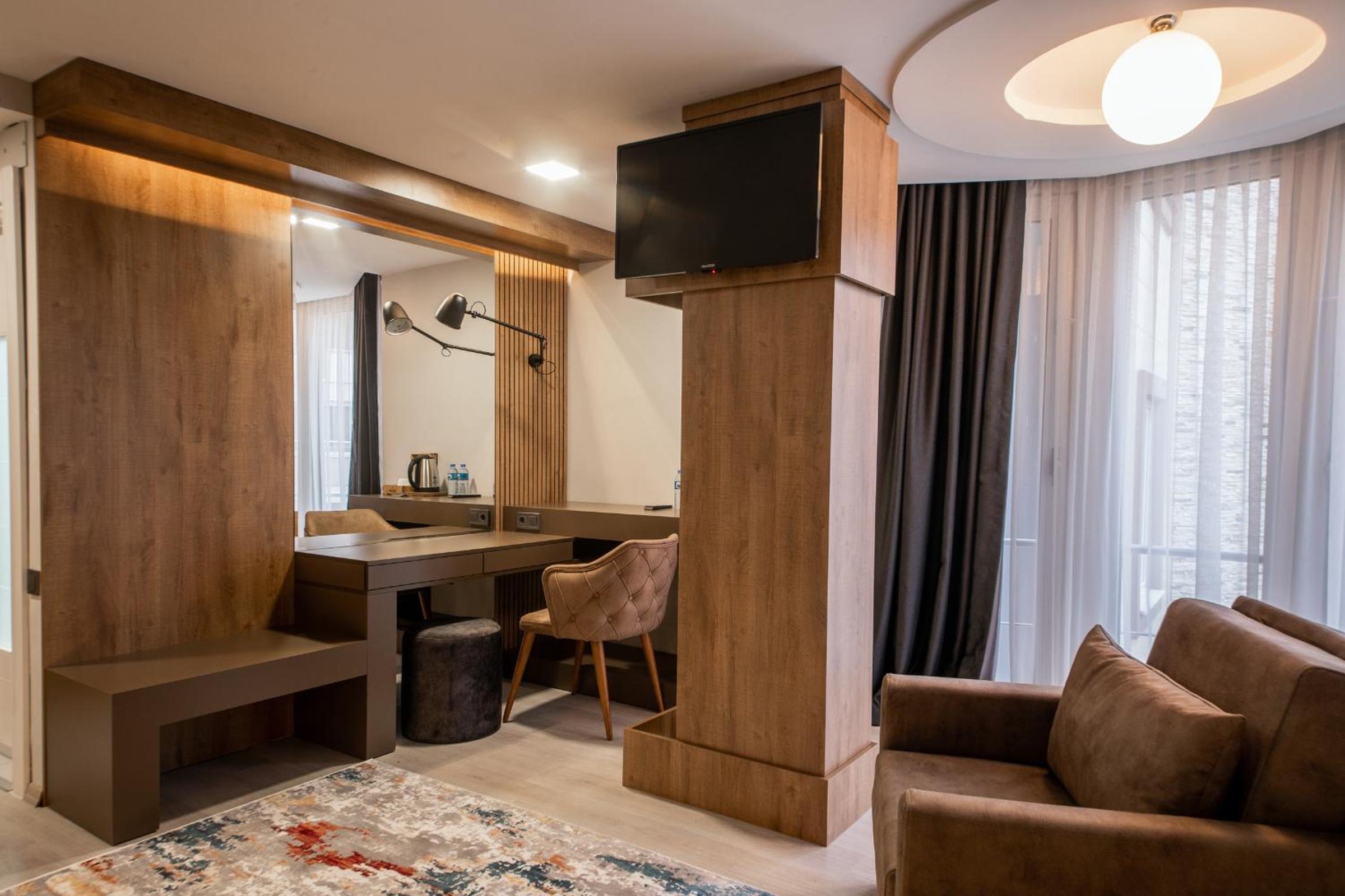 Deluxe Suite - Photo 5