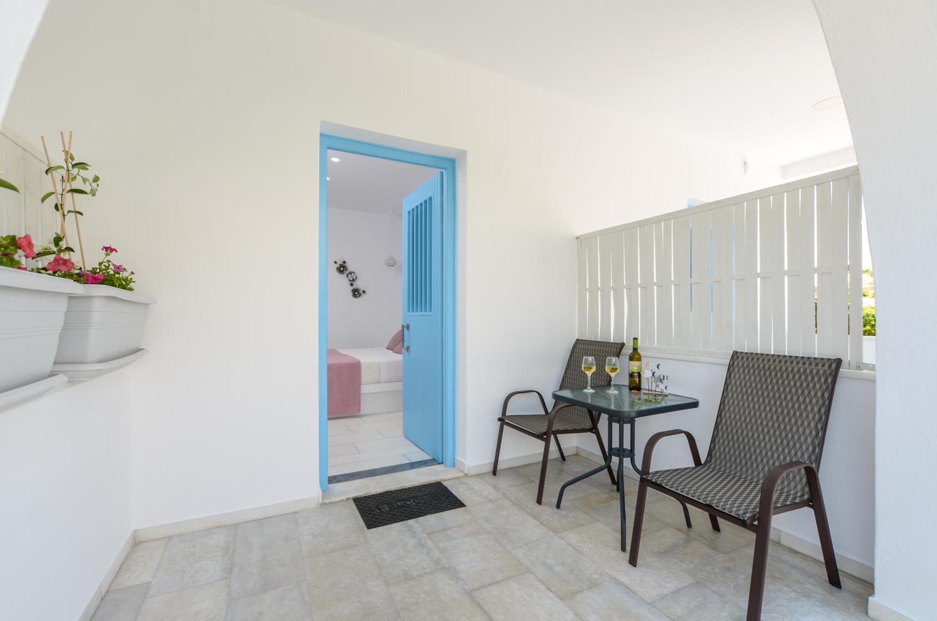 One-Bedroom Apartment - Photo 29