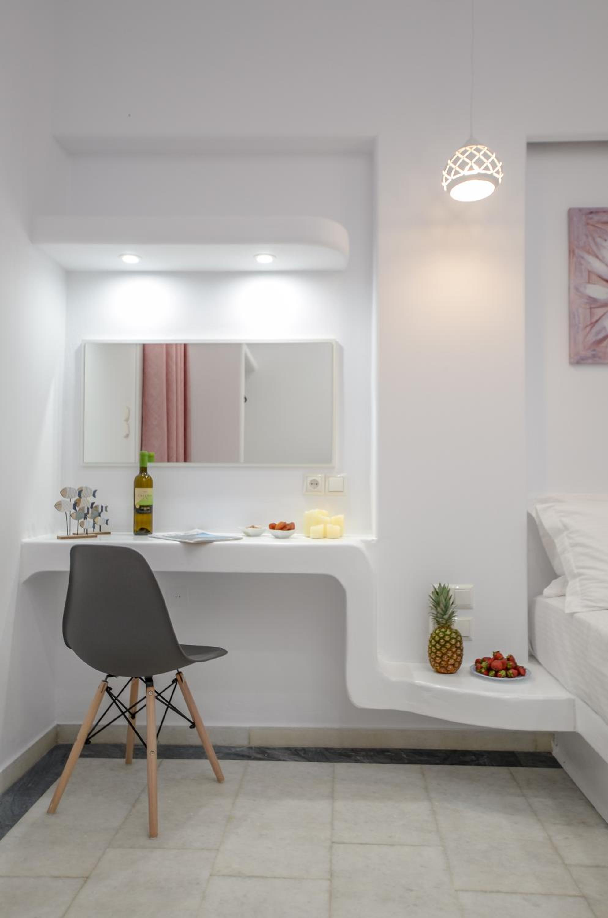 One-Bedroom Apartment - Photo 27