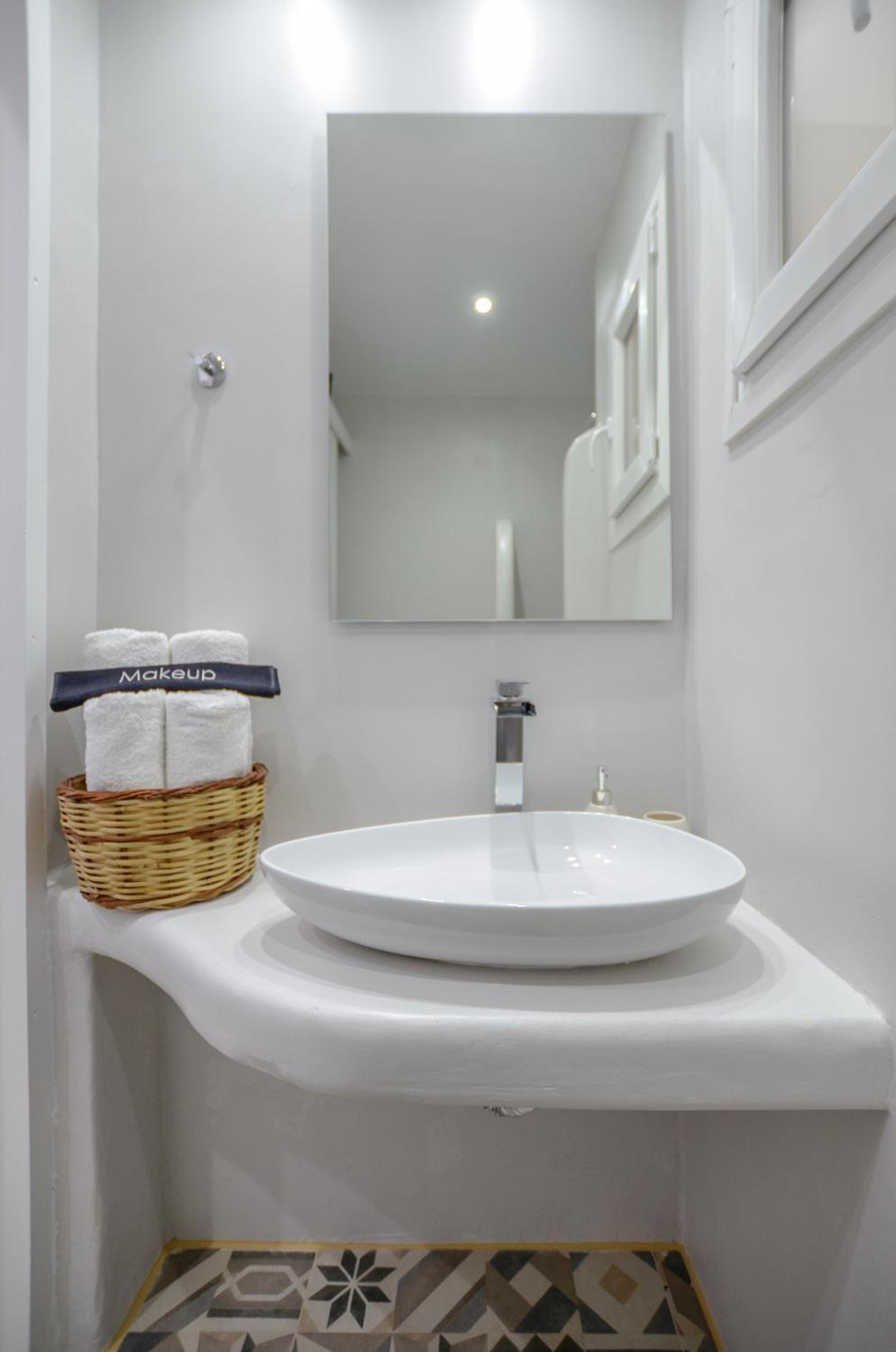 One-Bedroom Apartment - Photo 23