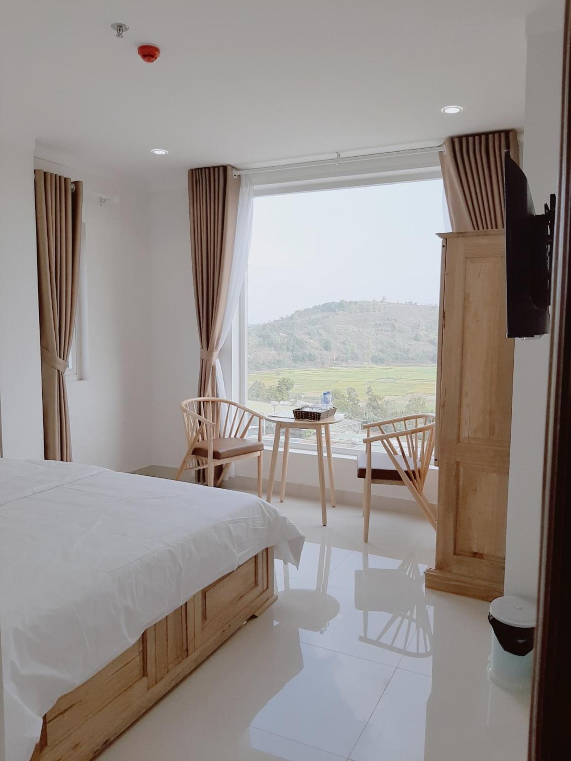 King Room with Mountain View photo 1