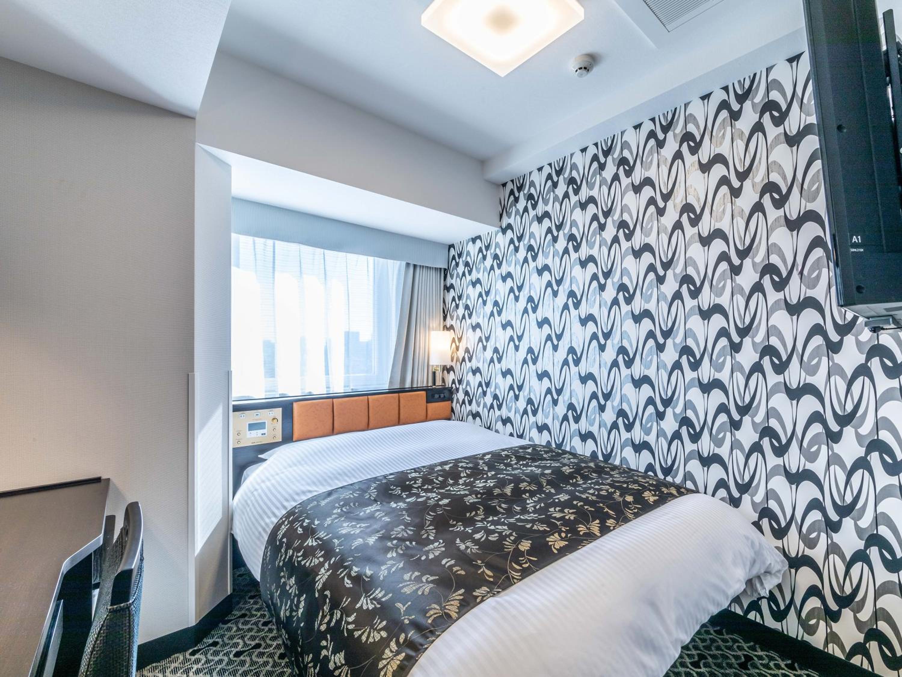 Double Room-Non-Smoking - Photo 1