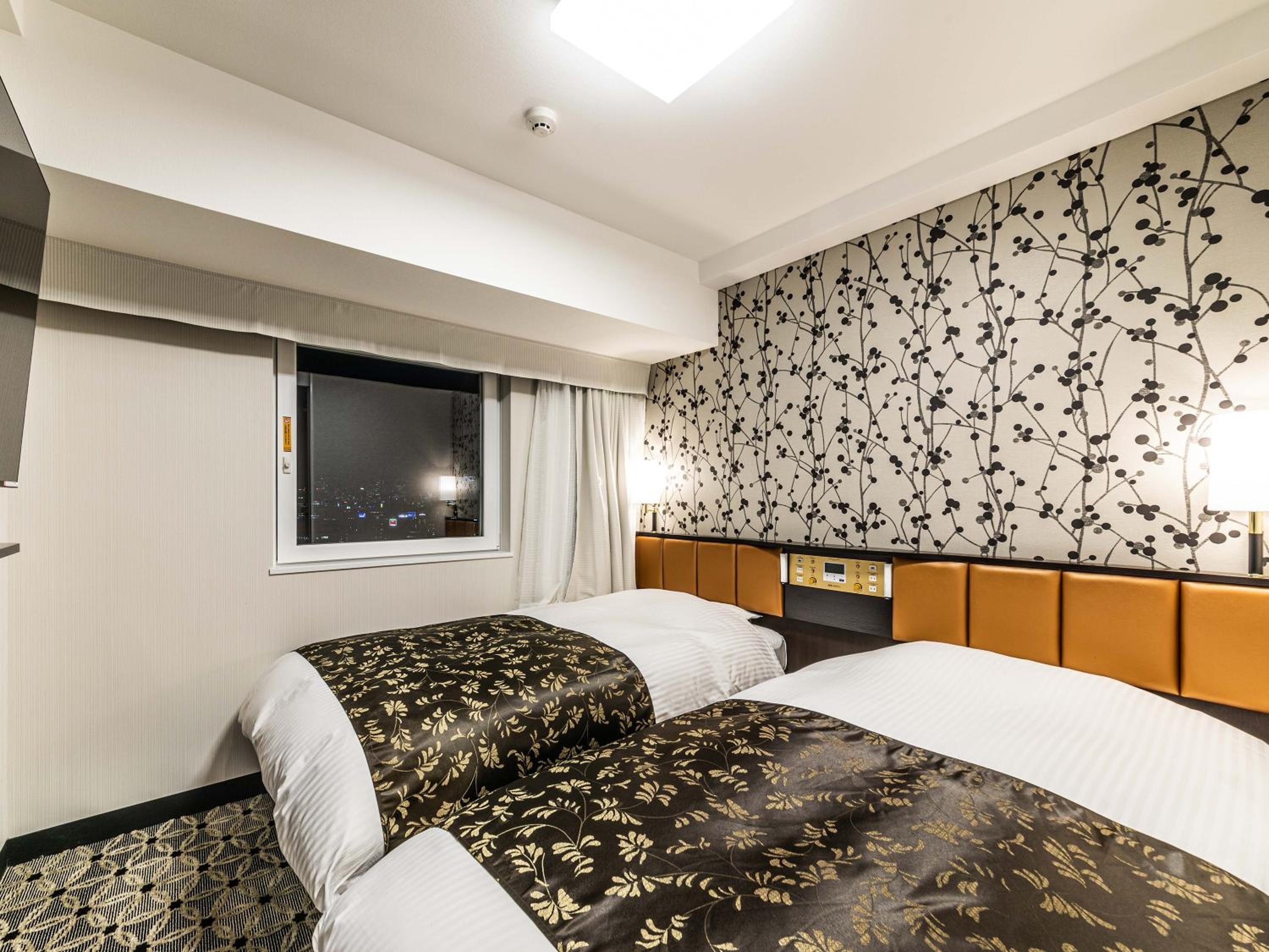 Casual Twin Room-Non-Smoking 【High Floor】 - Photo 1