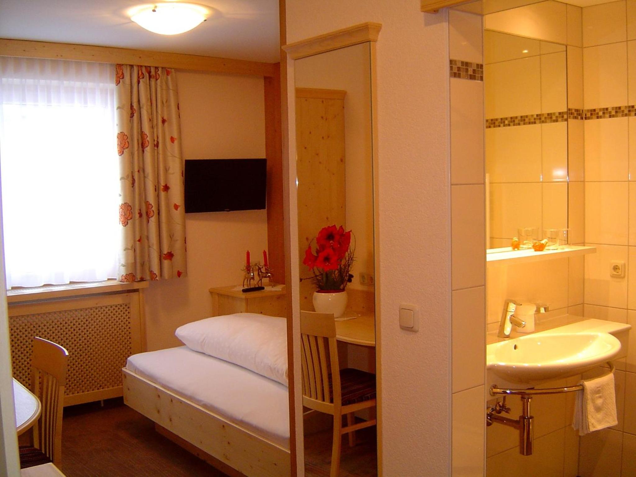 Single Room photo 1