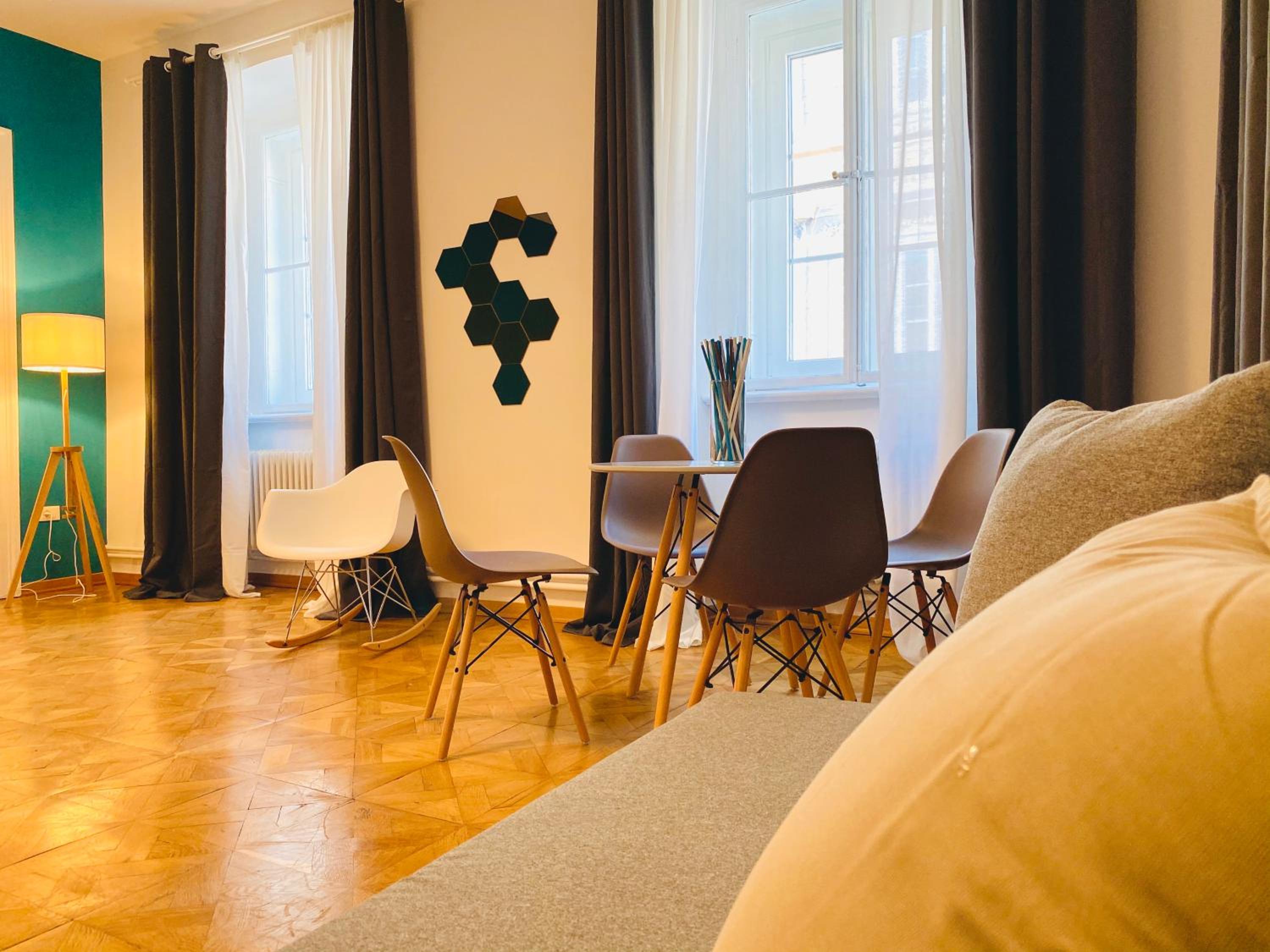 Deluxe Room - Photo 21
