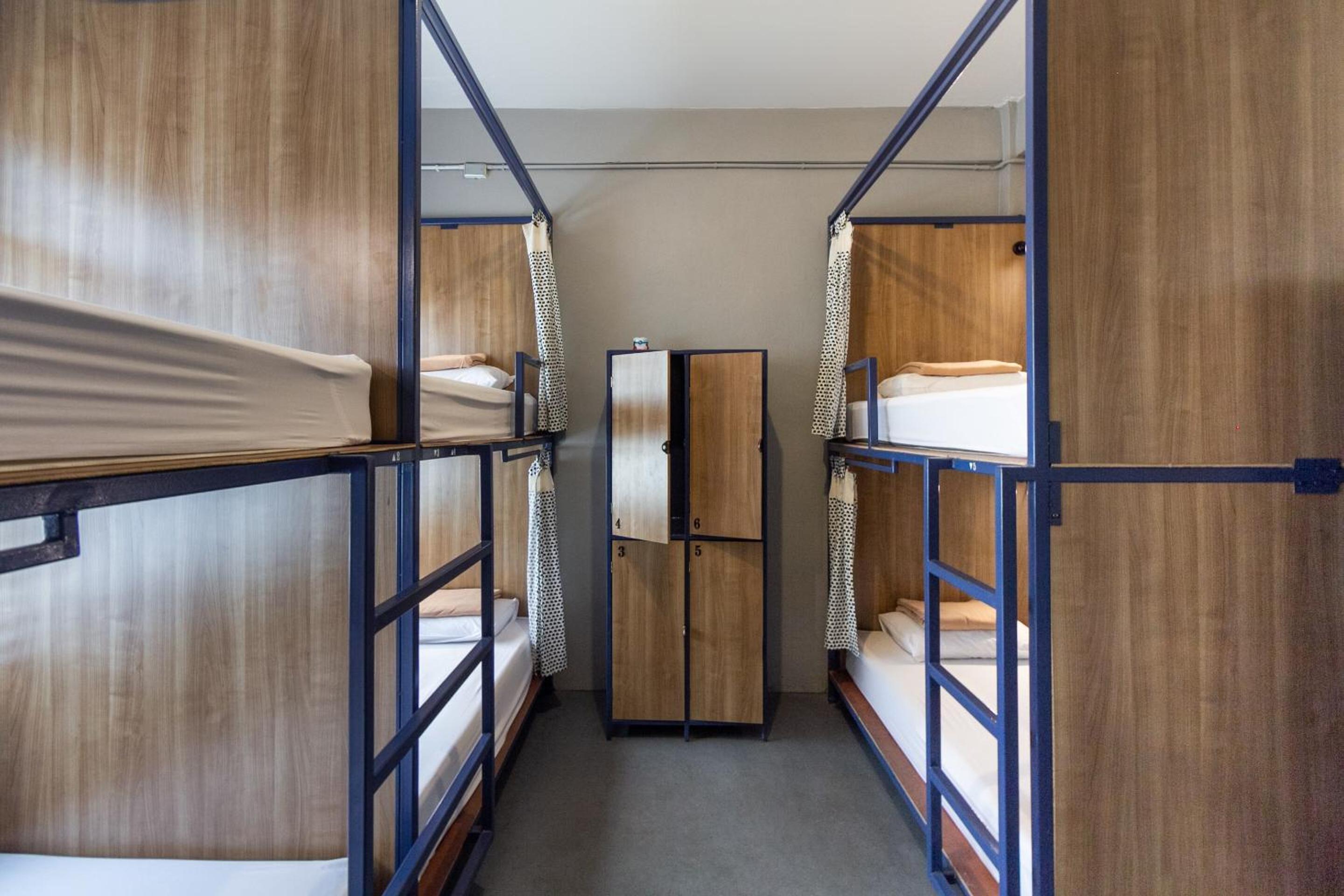 Bed in 6-Bed Mixed Dormitory Room photo 3