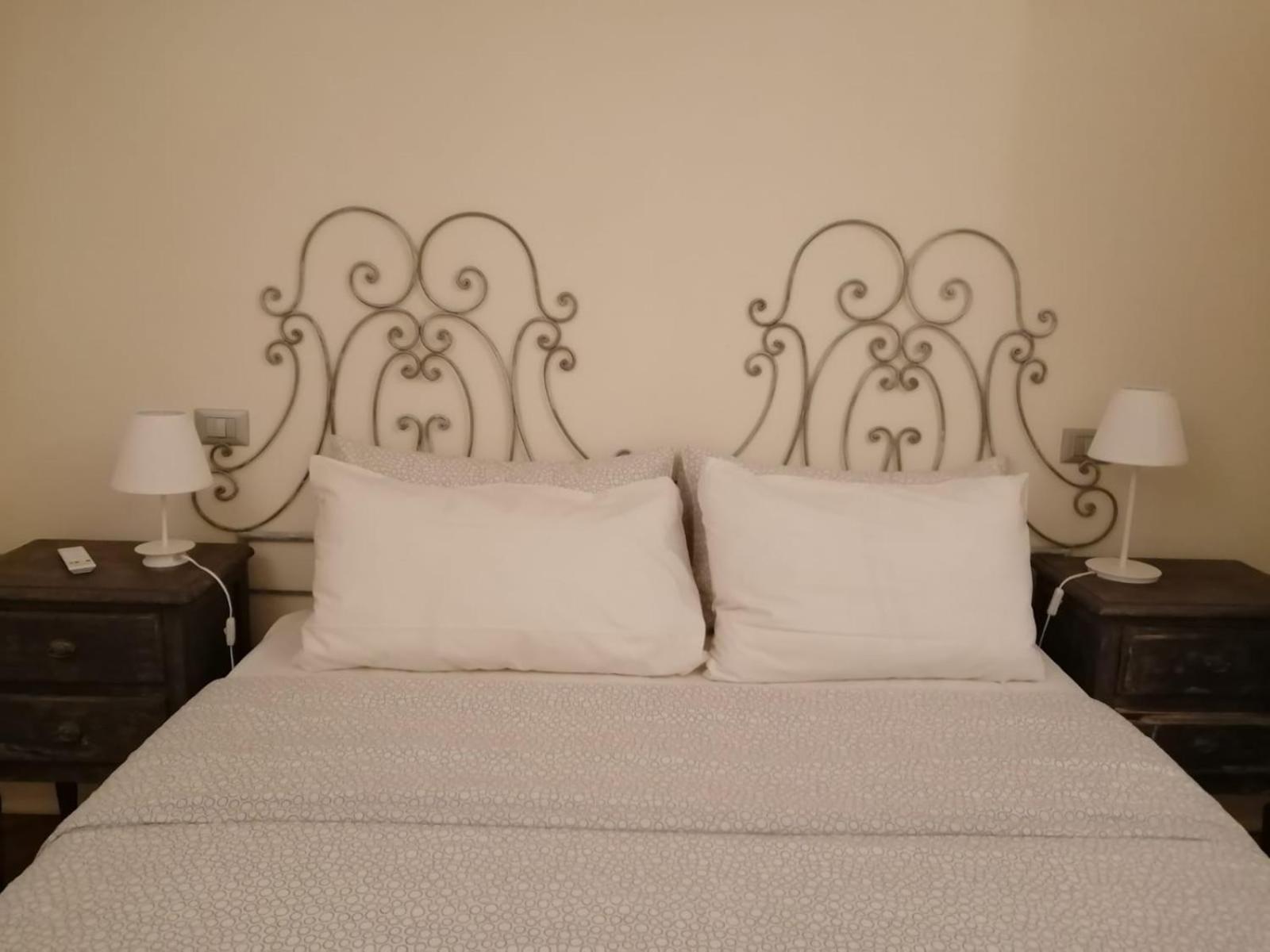One-Bedroom Apartment - Photo 1