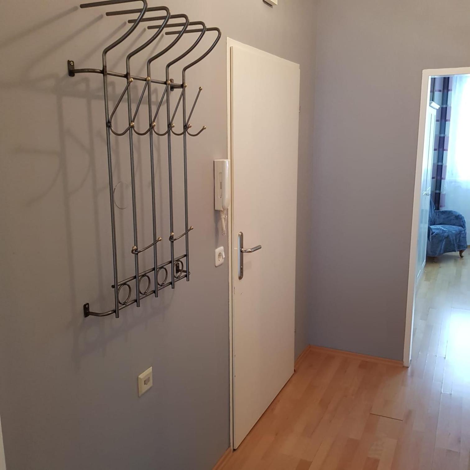 Apartment with Mountain View photo 3