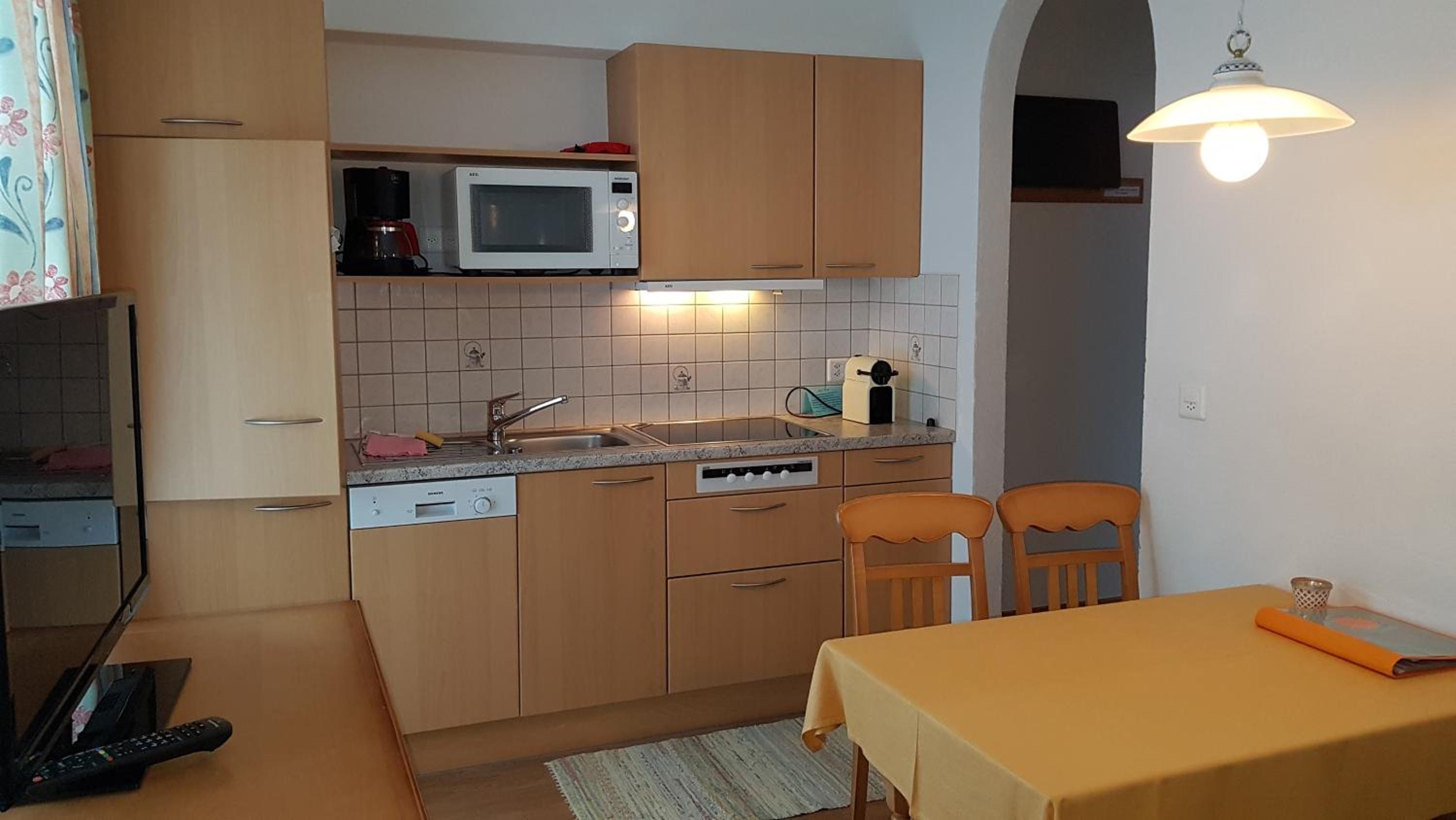 One-Bedroom Apartment photo 2