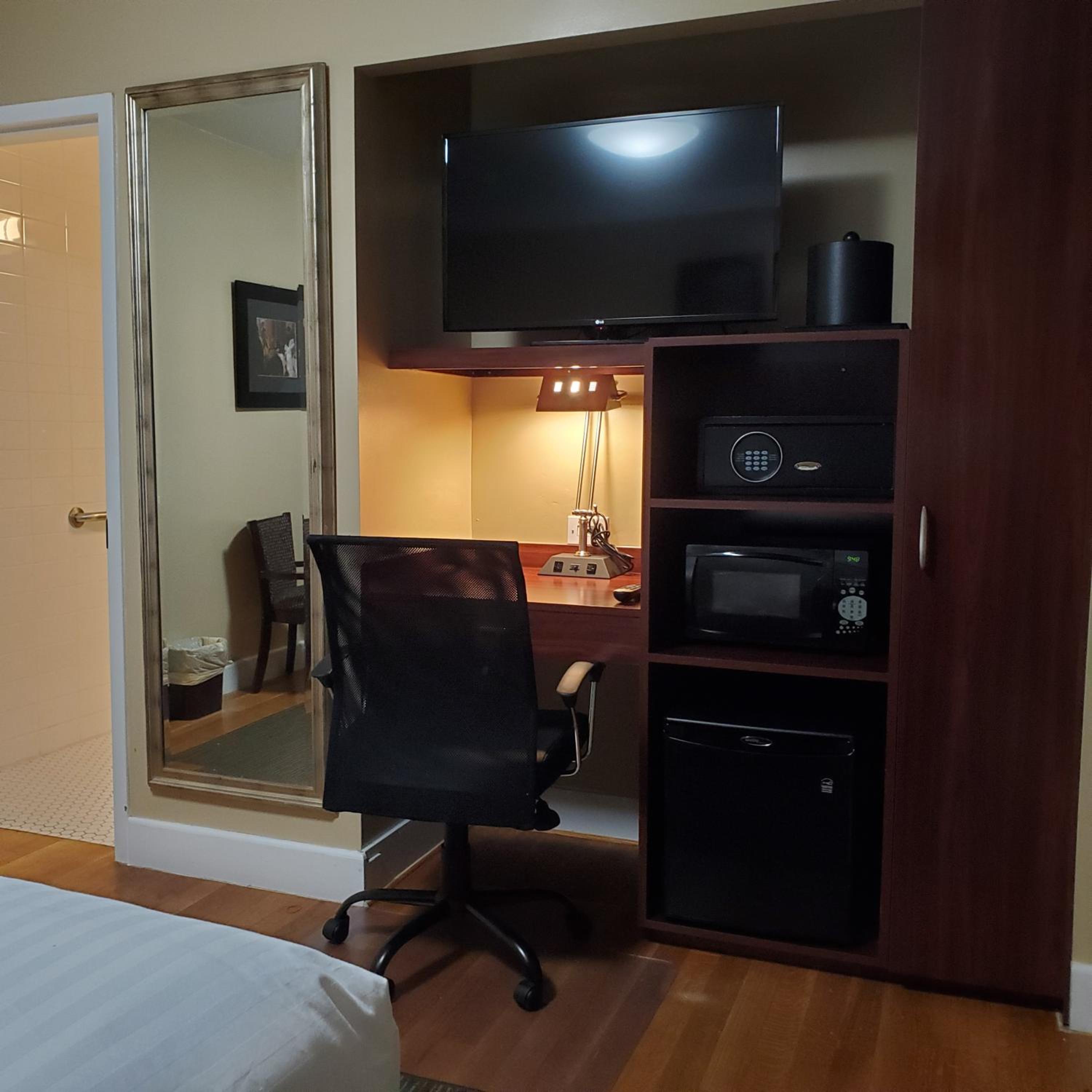 The Studio Room thumbnail 6