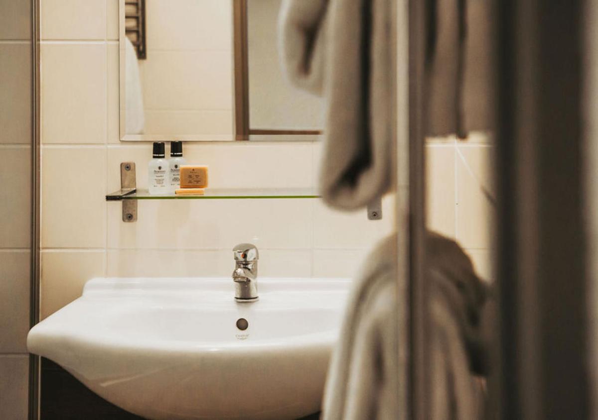 Family Room with Mountain View - Photo 14