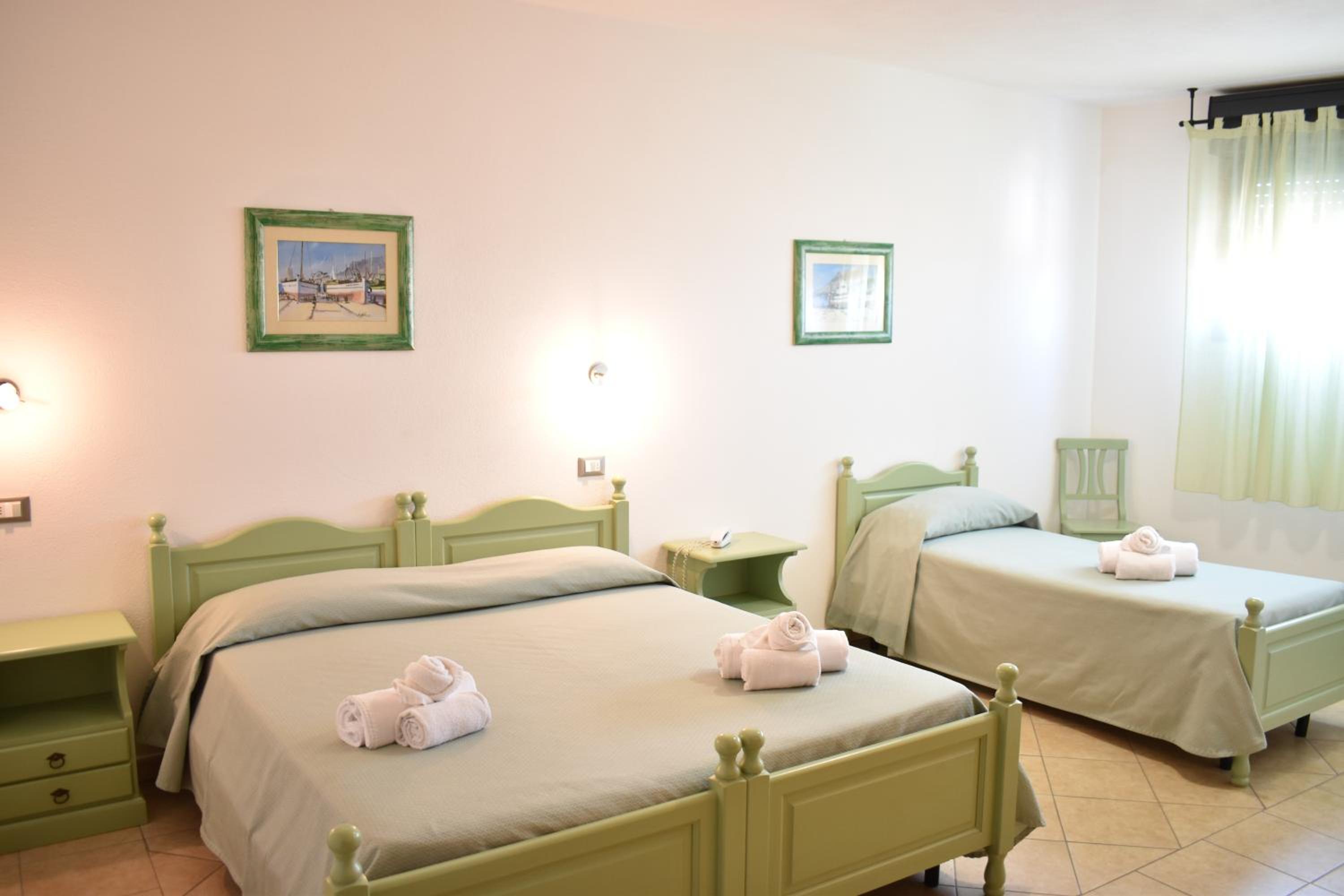 Triple Room