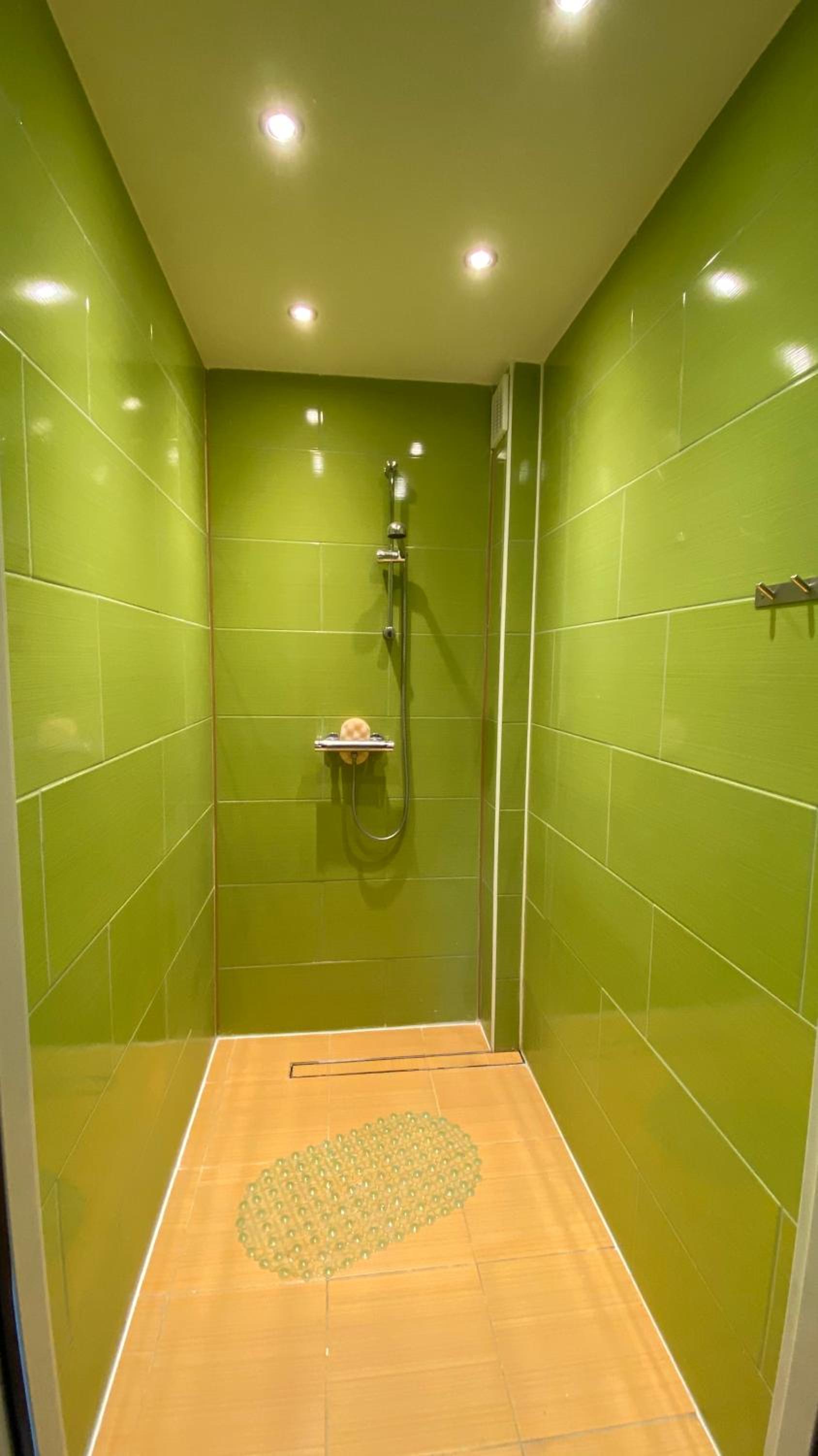 Deluxe Triple Room - Photo 7