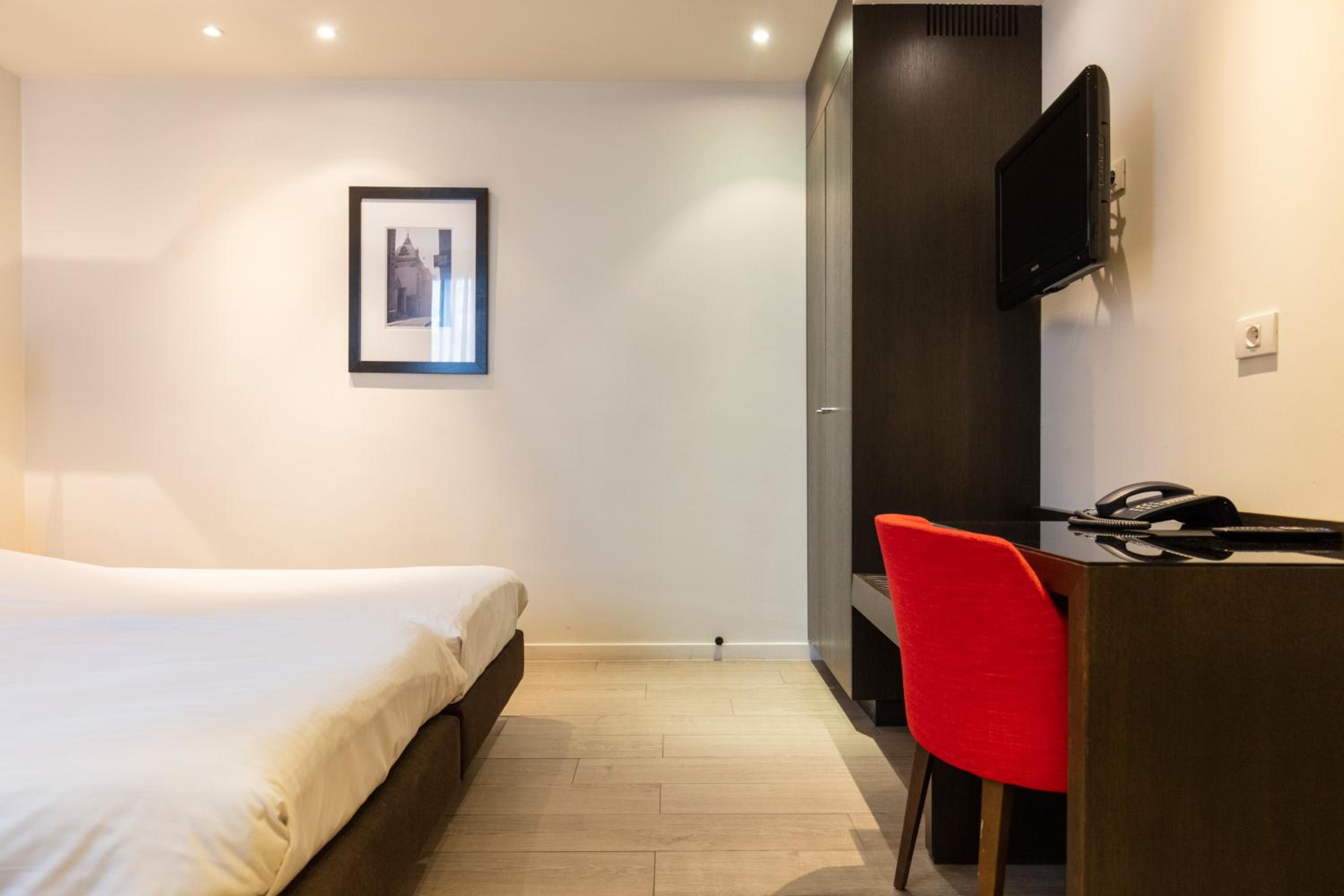 Medium Twin Room photo 1