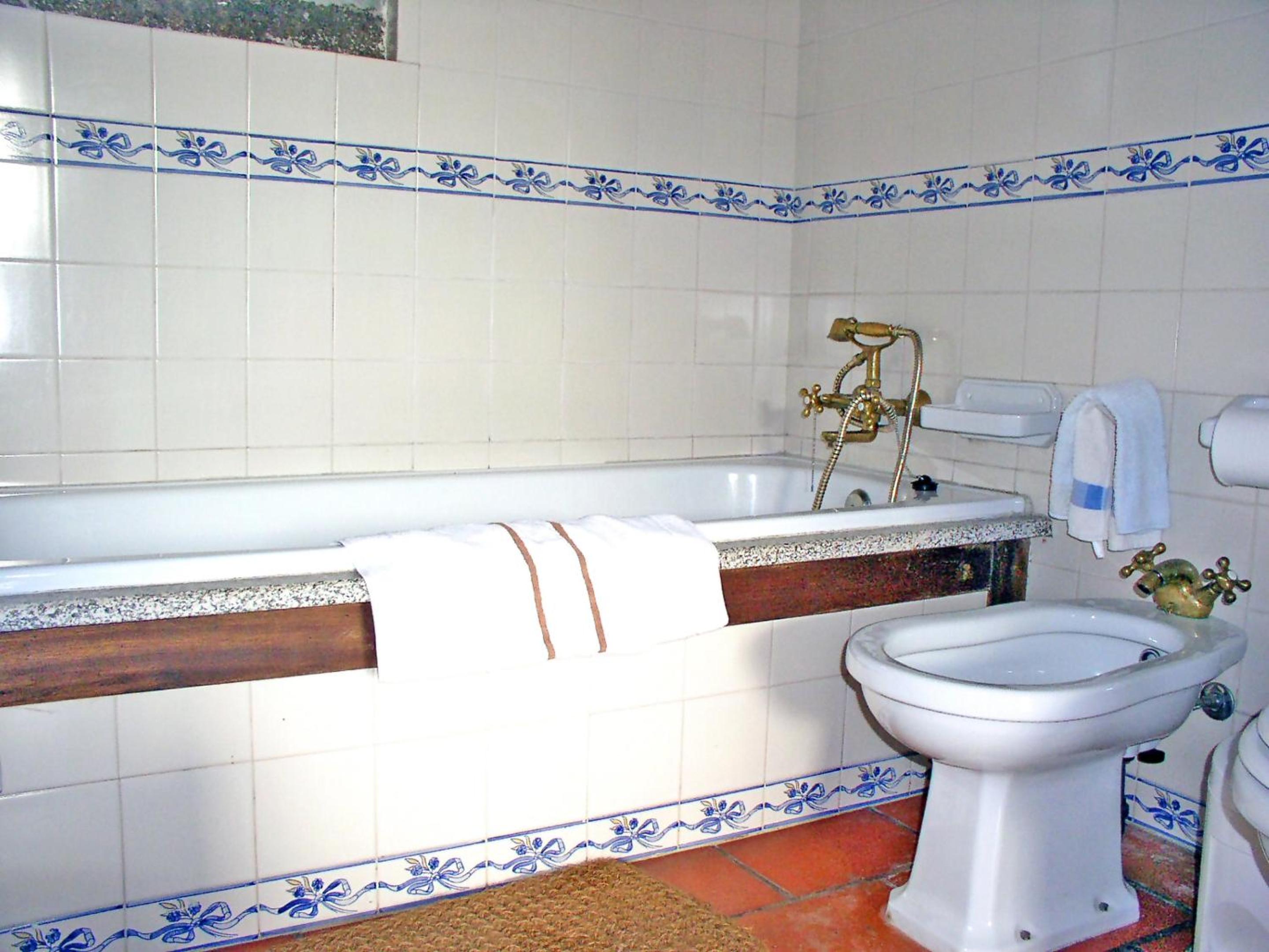 Four-Bedroom House photo 3