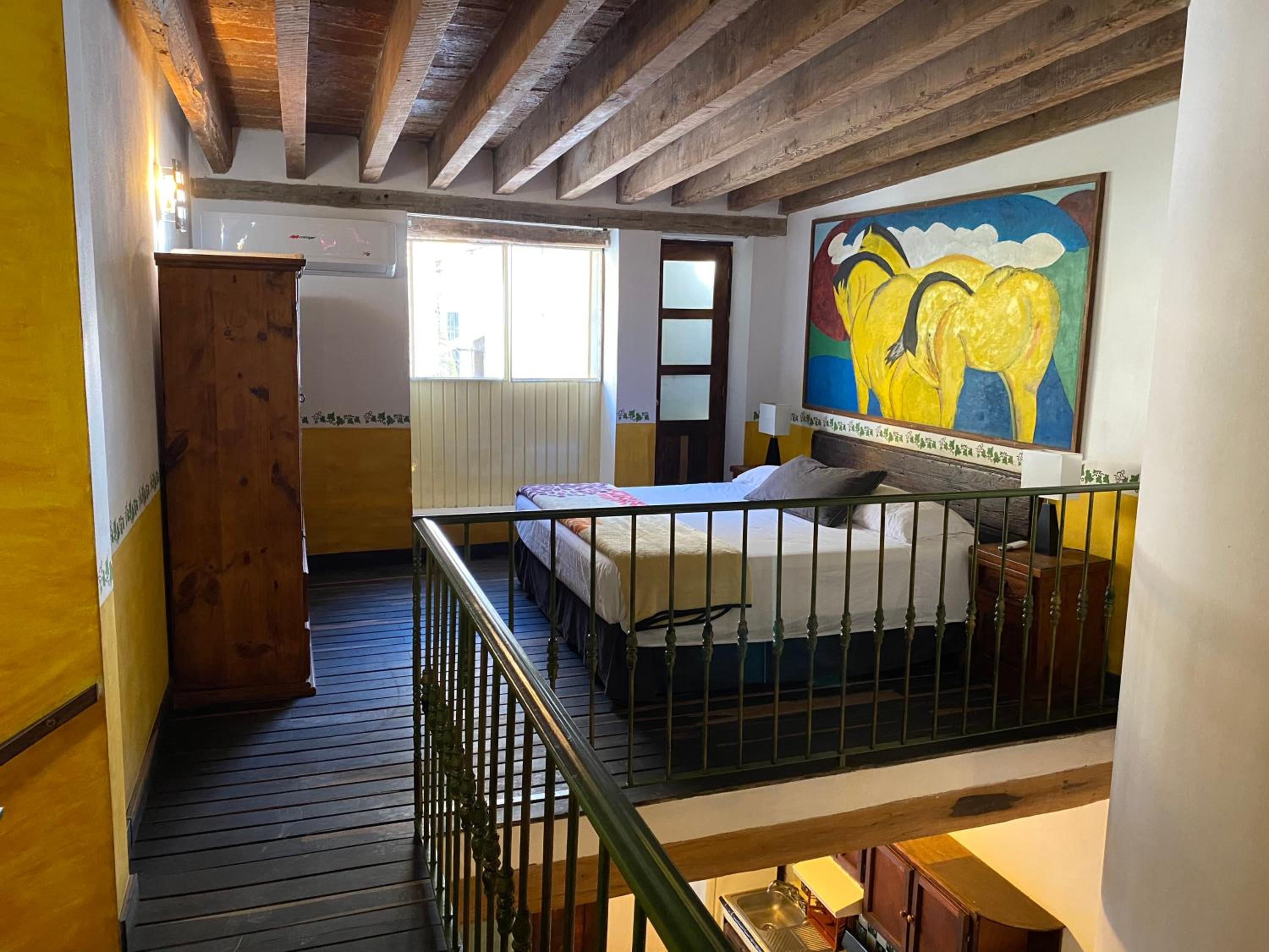 Apartment - Split Level photo 2