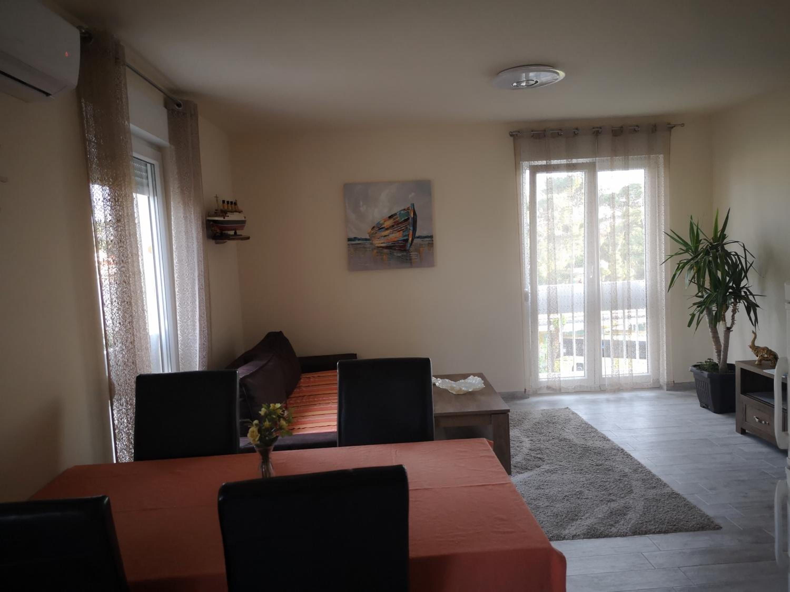 Apartment with Sea View - Photo 34
