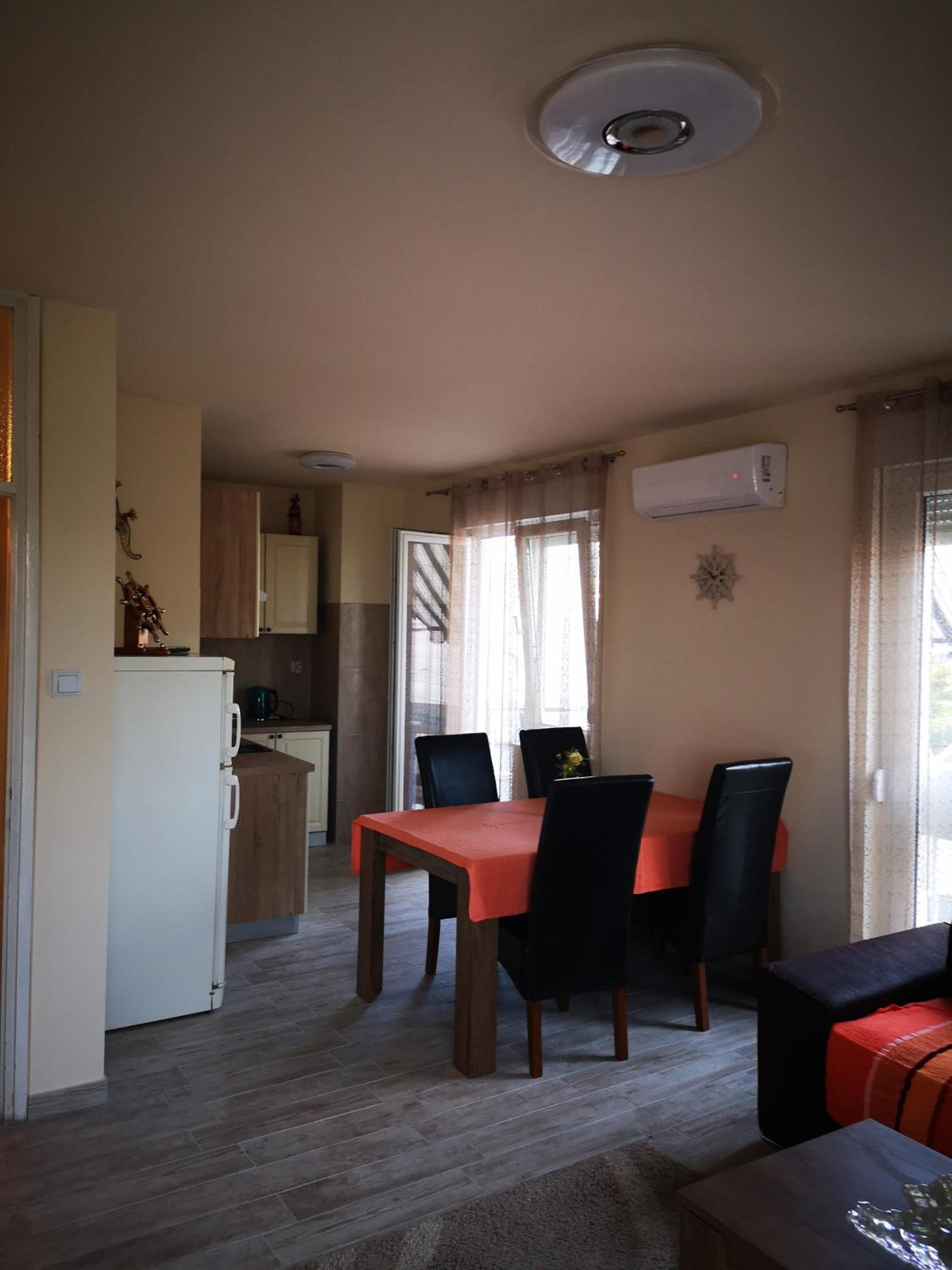 Apartment with Sea View - Photo 35