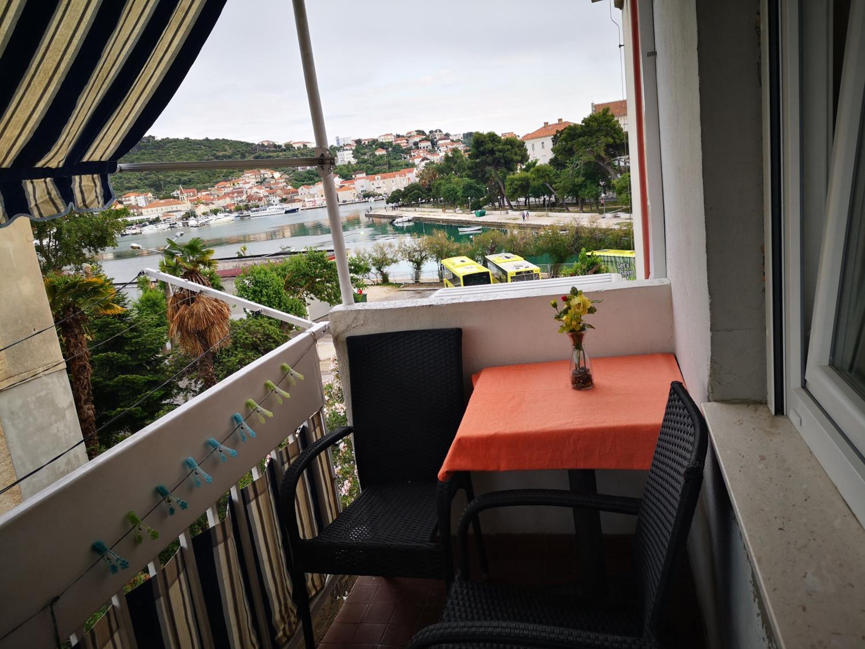 Apartment with Sea View - Photo 17