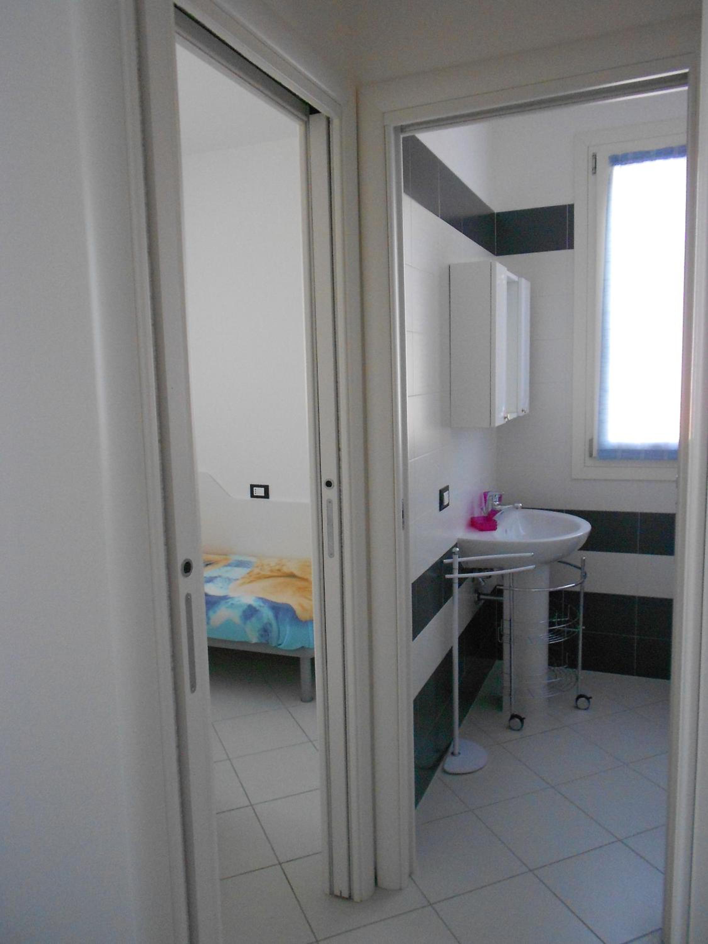 Two-Bedroom Apartment (5 Adults) photo 3