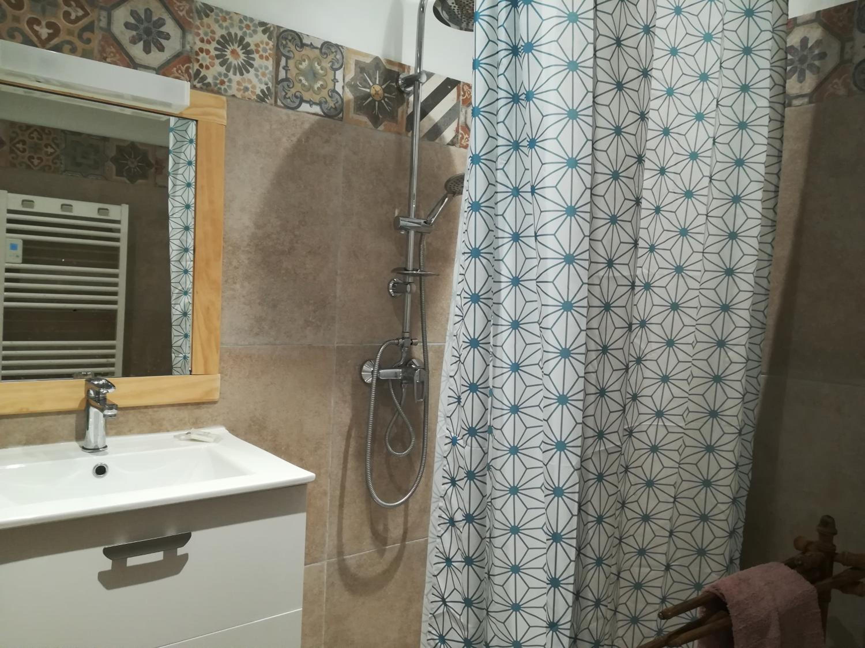 Triple Room - Photo 12