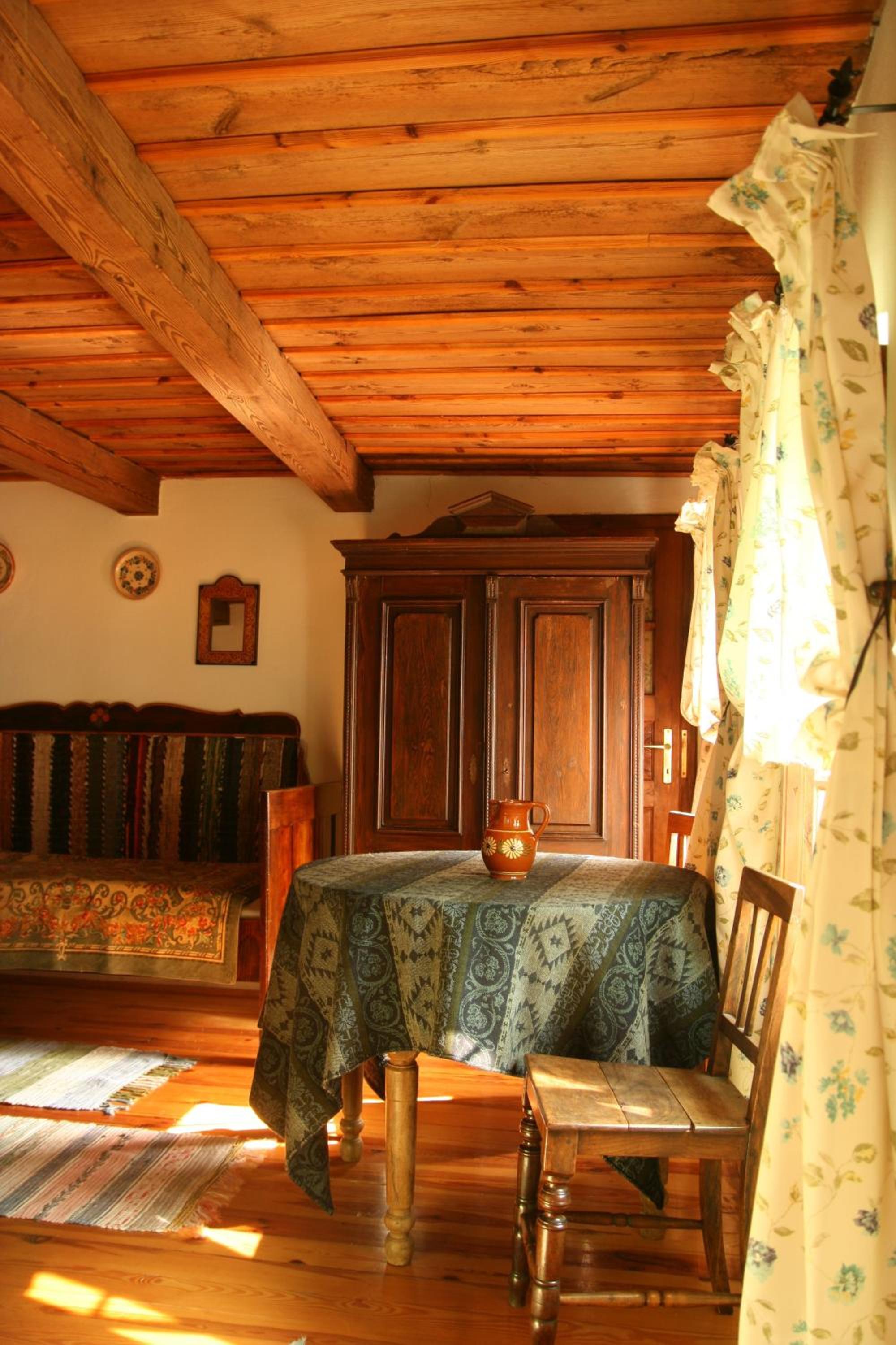 Quadruple Room with Private Bathroom photo 3