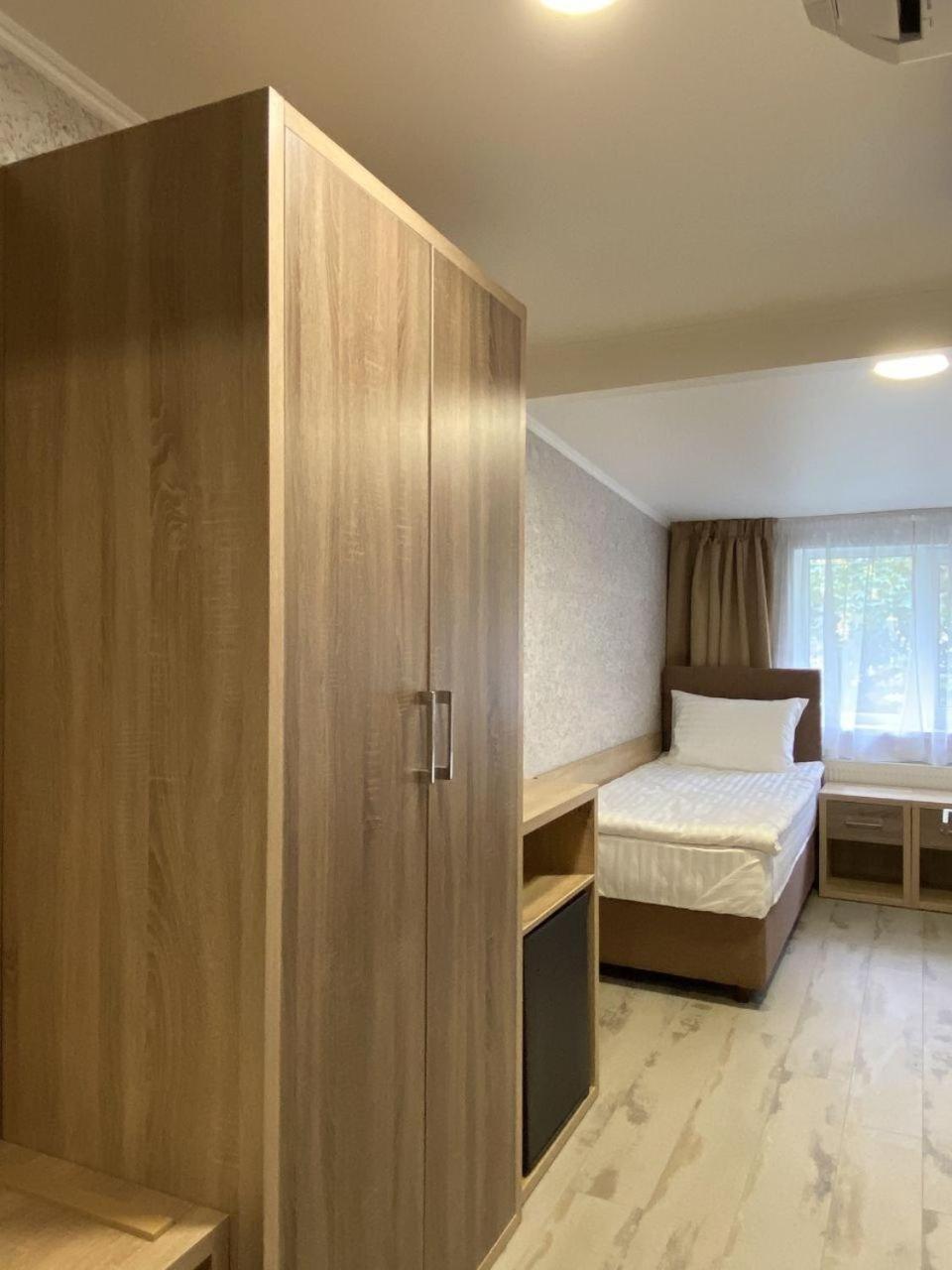 Standard Twin Room with Garden View photo 3