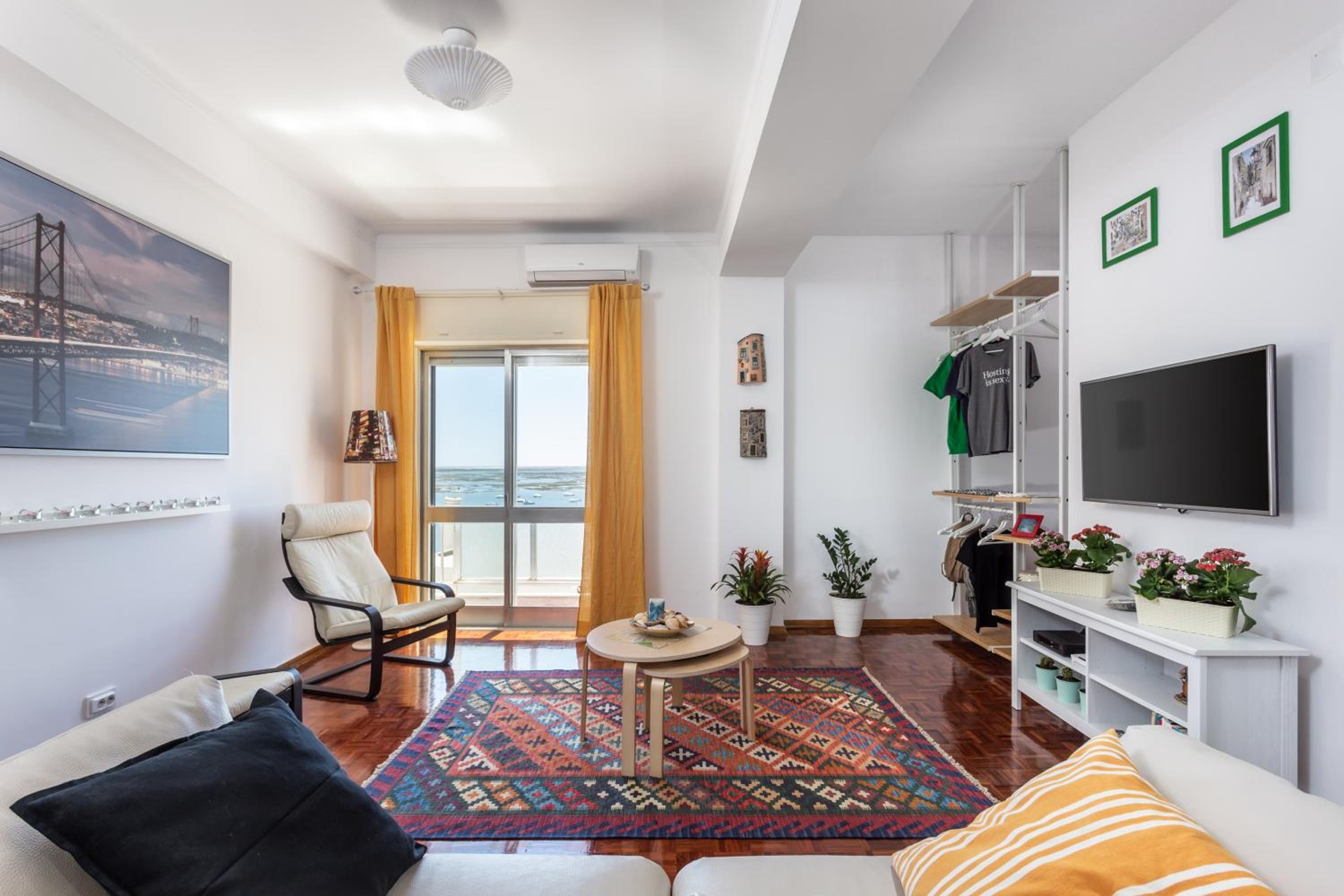 Two-Bedroom Apartment - Photo 17
