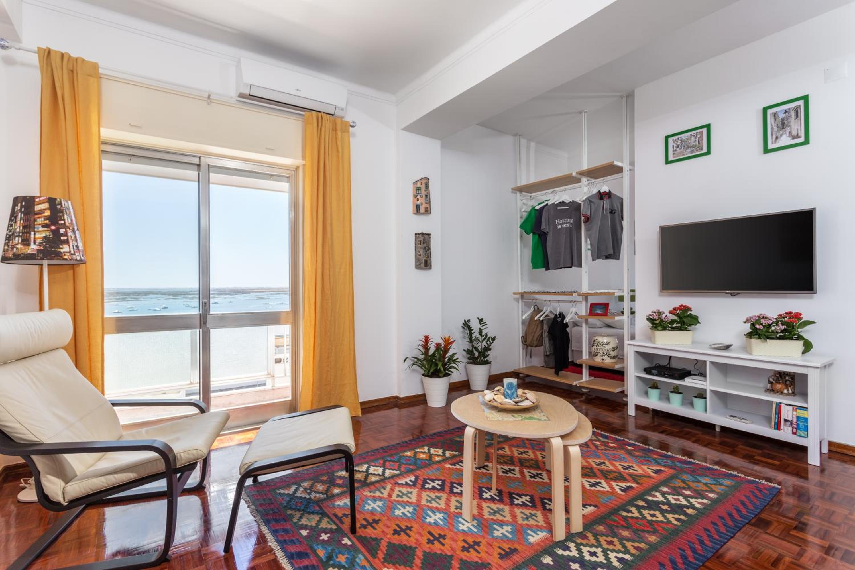 Two-Bedroom Apartment - Photo 19