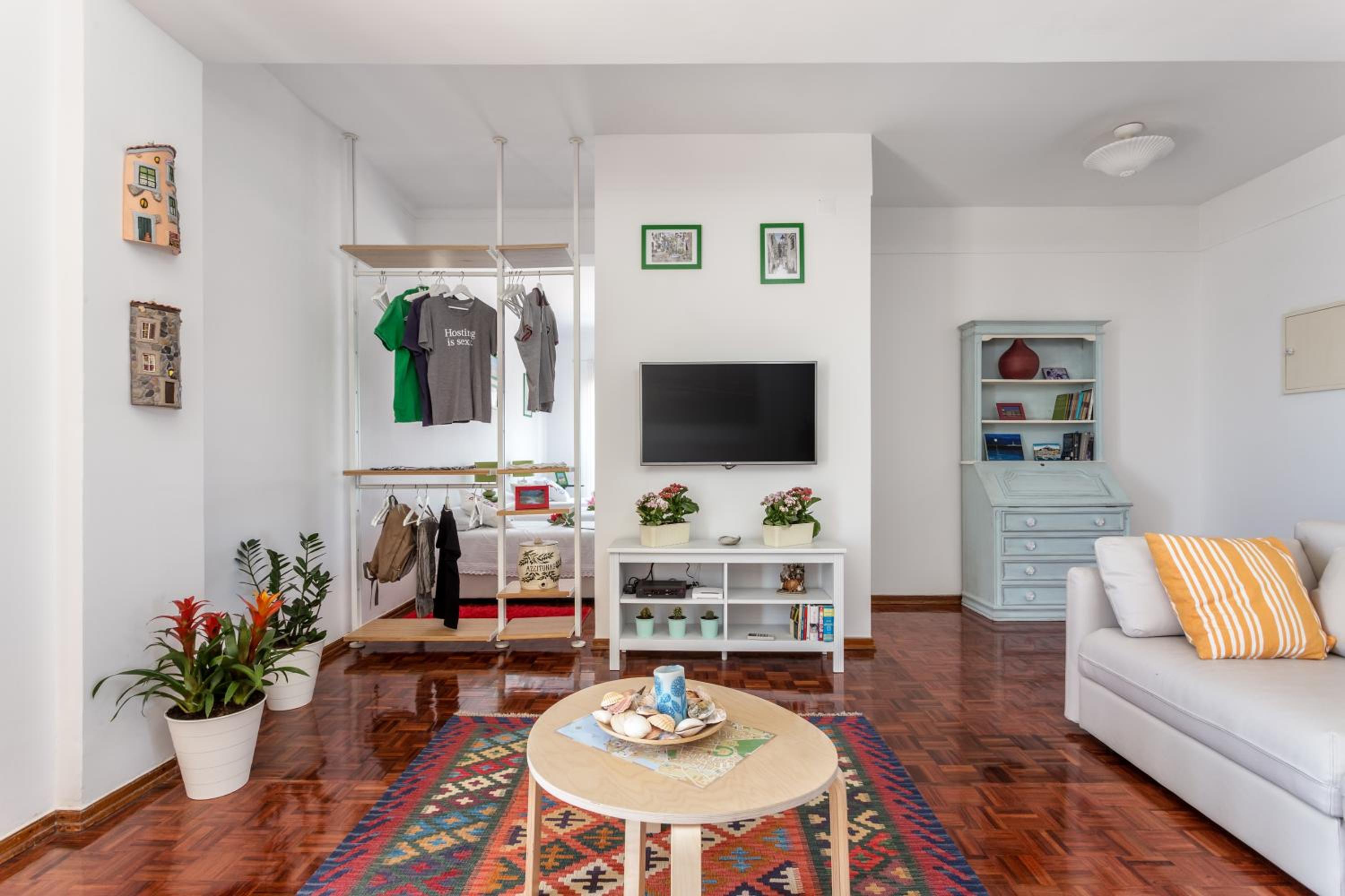 Two-Bedroom Apartment - Photo 15
