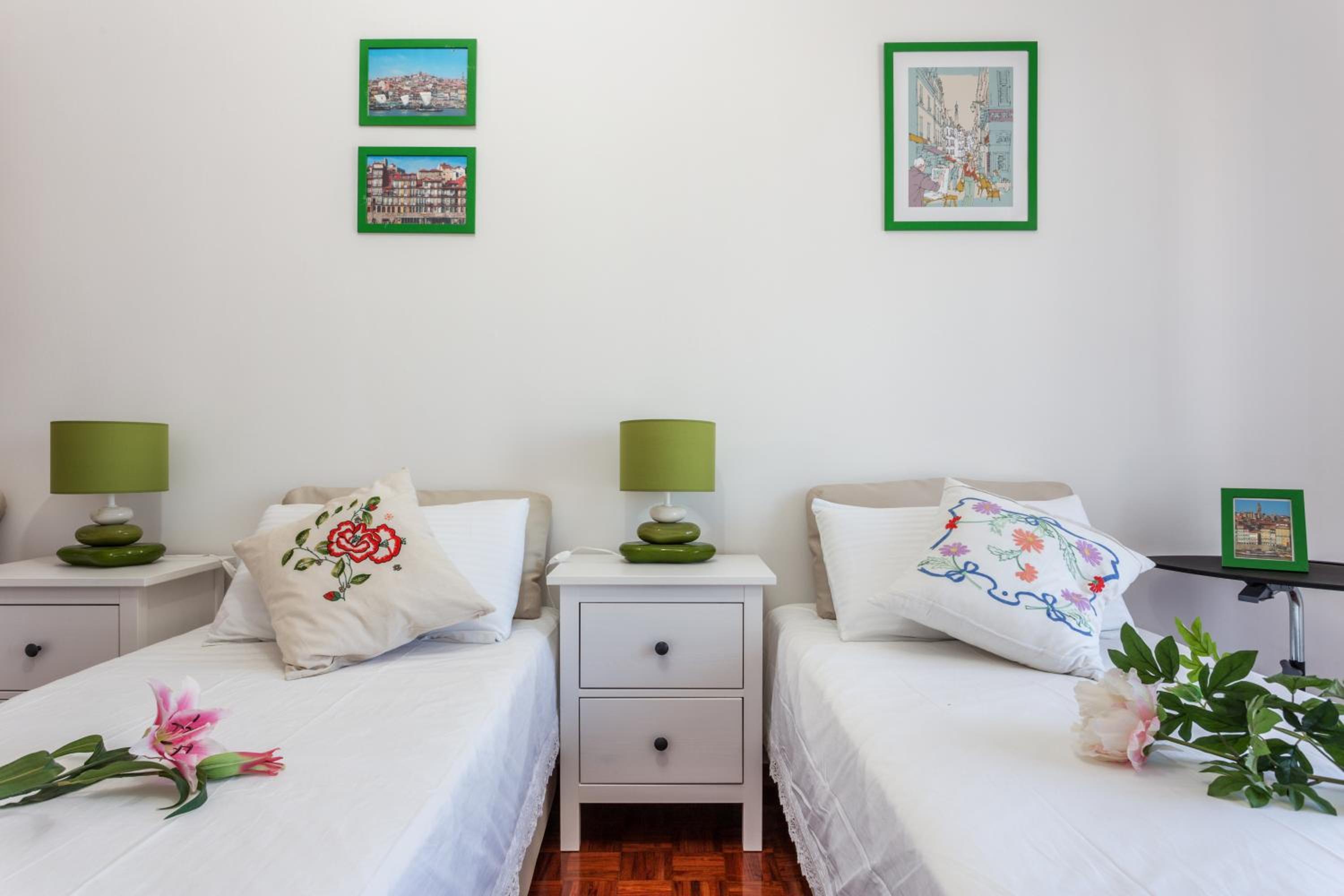 Two-Bedroom Apartment - Photo 5