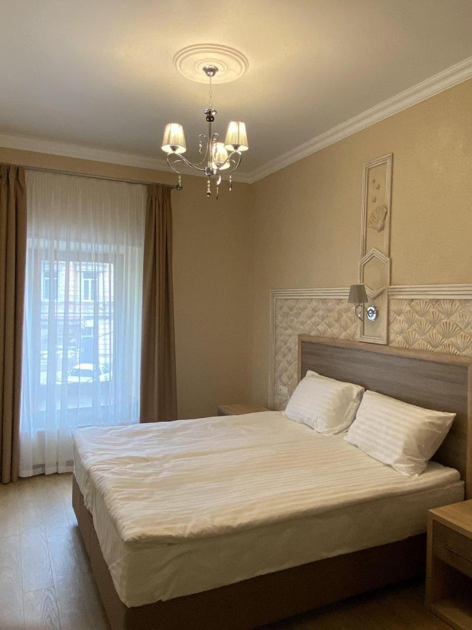 Double or Twin Room with City View photo 1
