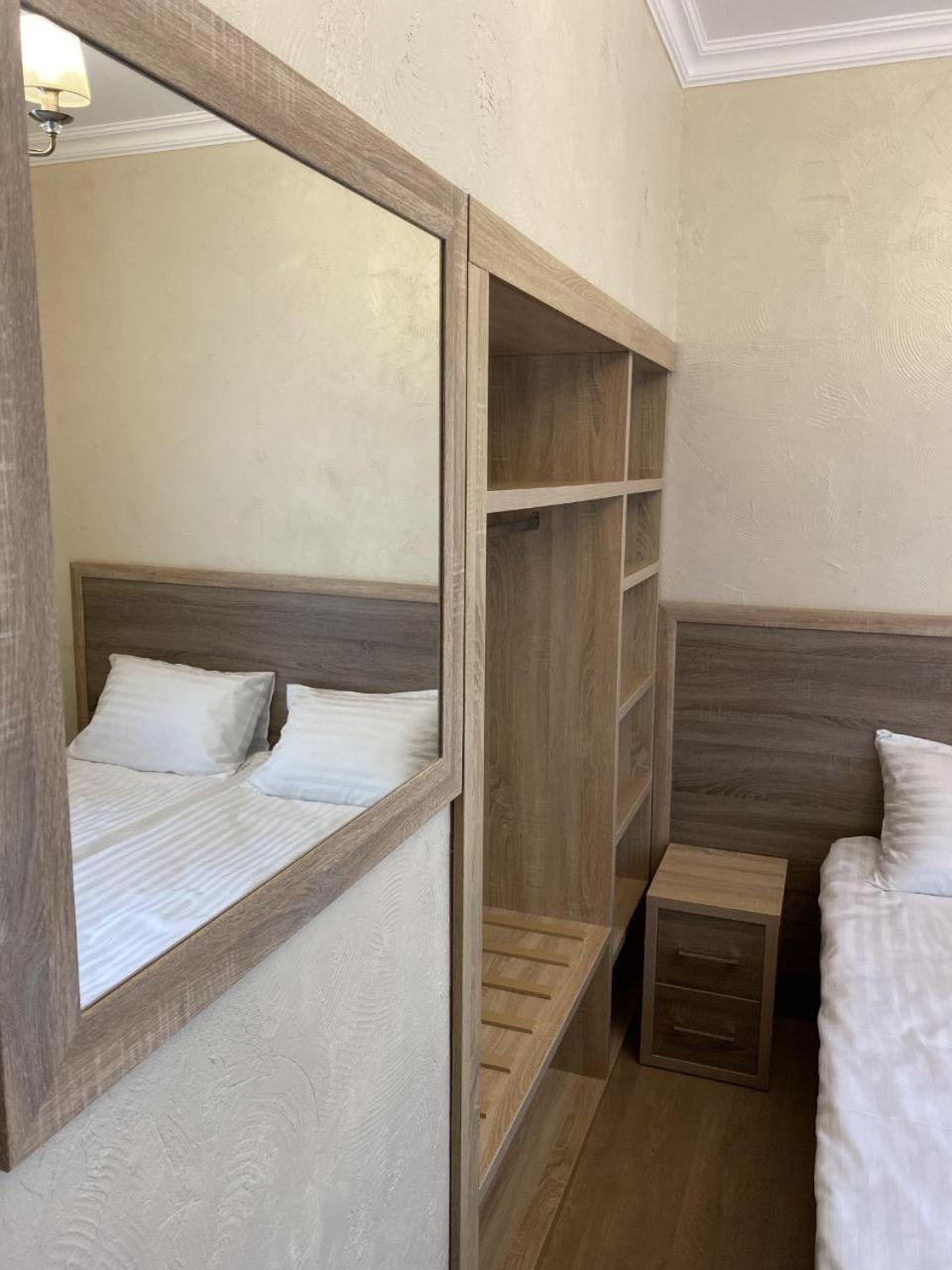 Deluxe Double Room with Shower photo 2
