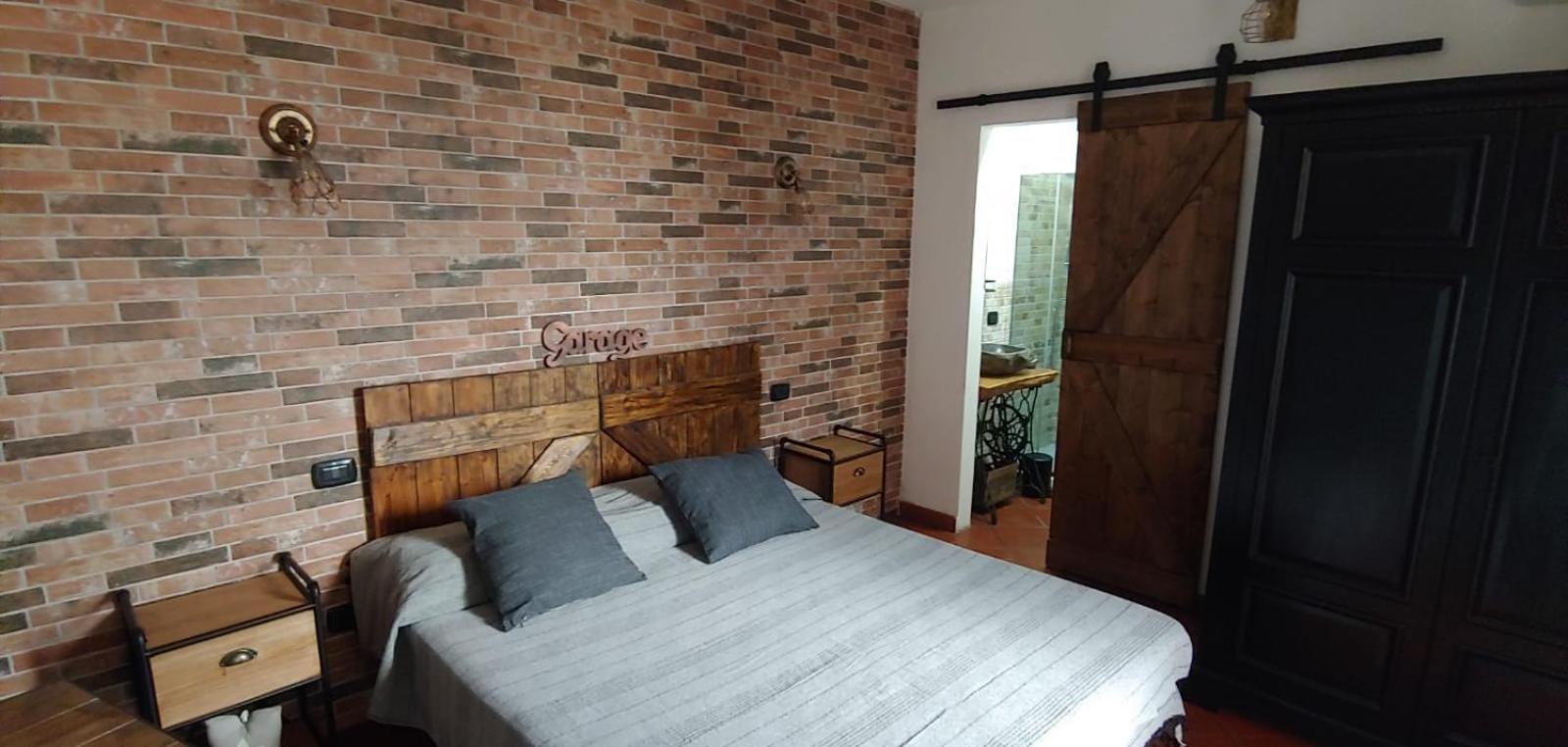 Double Room - Photo 3
