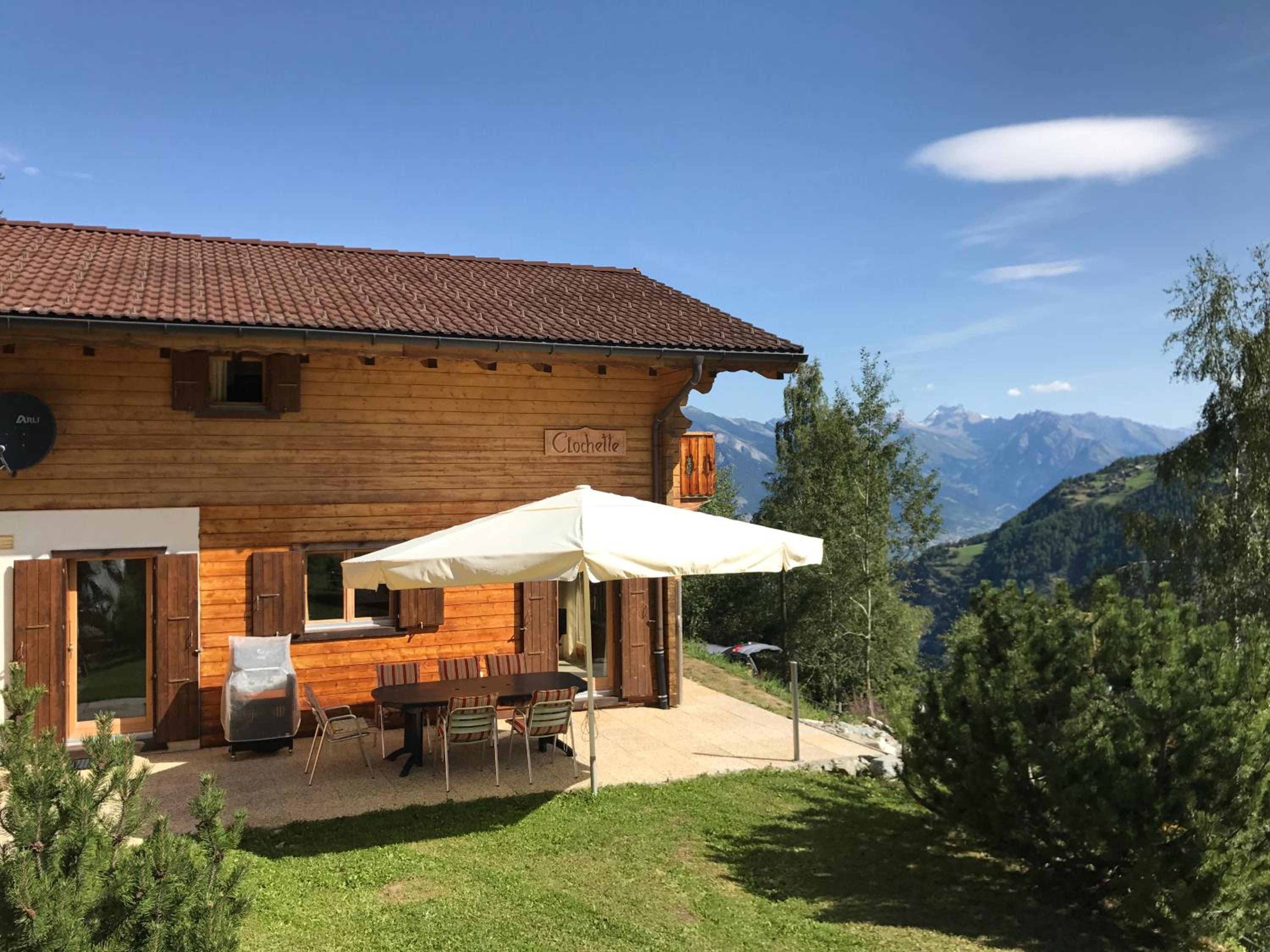 Three-Bedroom Chalet photo 2