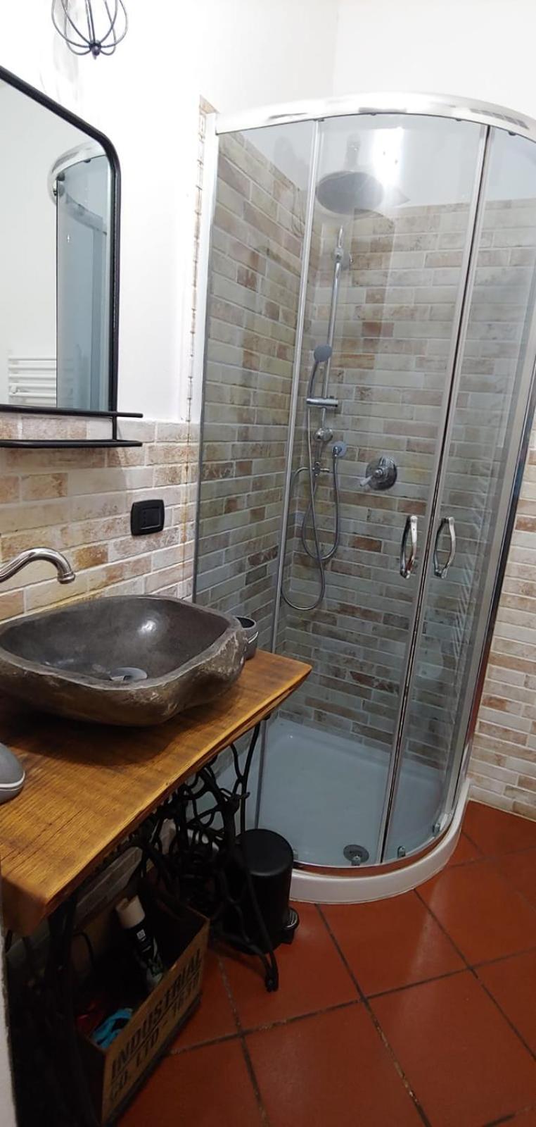 Double Room - Photo 4