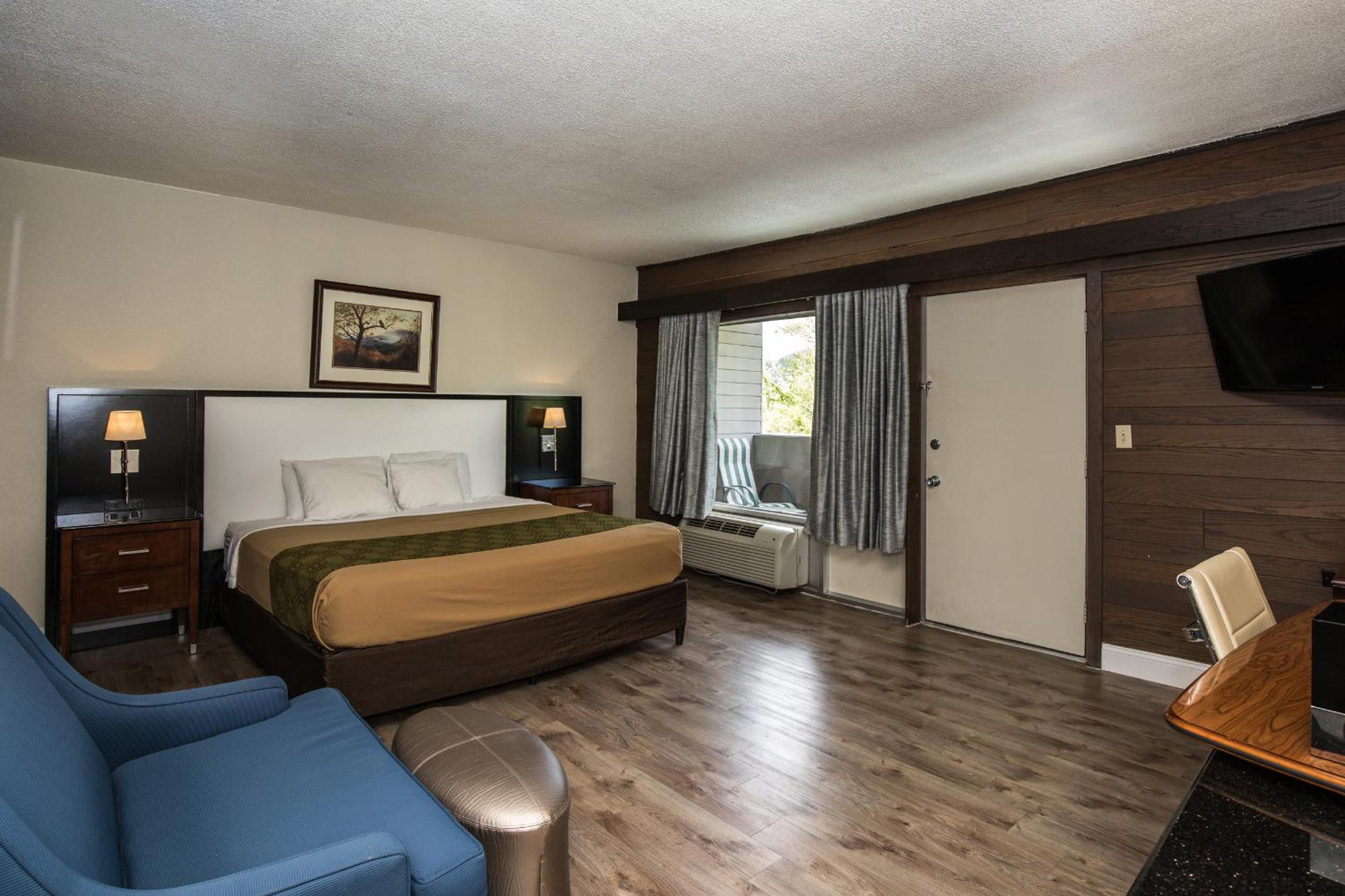 King Room with Mountain View - Photo 13