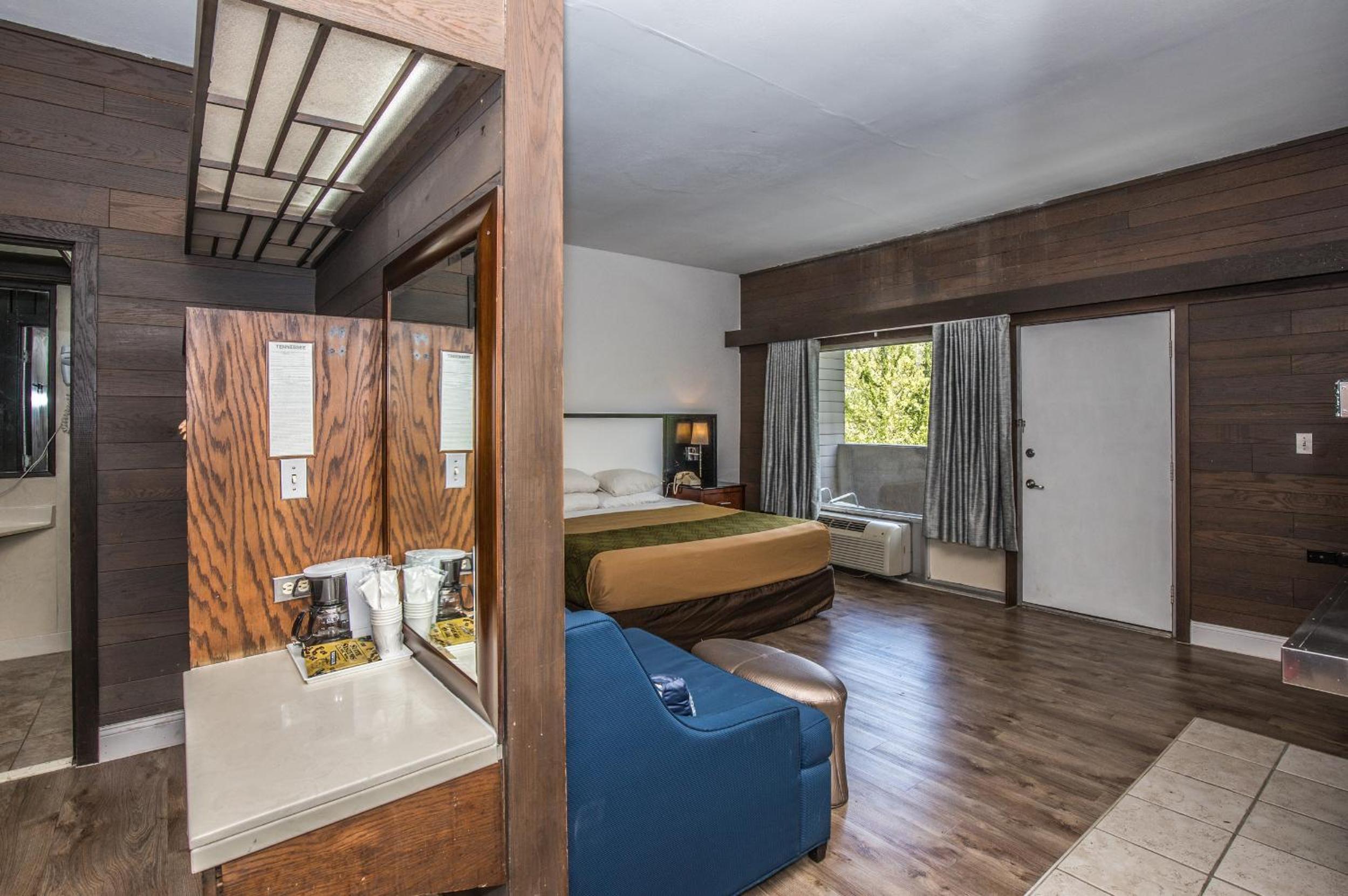 King Room with Mountain View - Photo 12