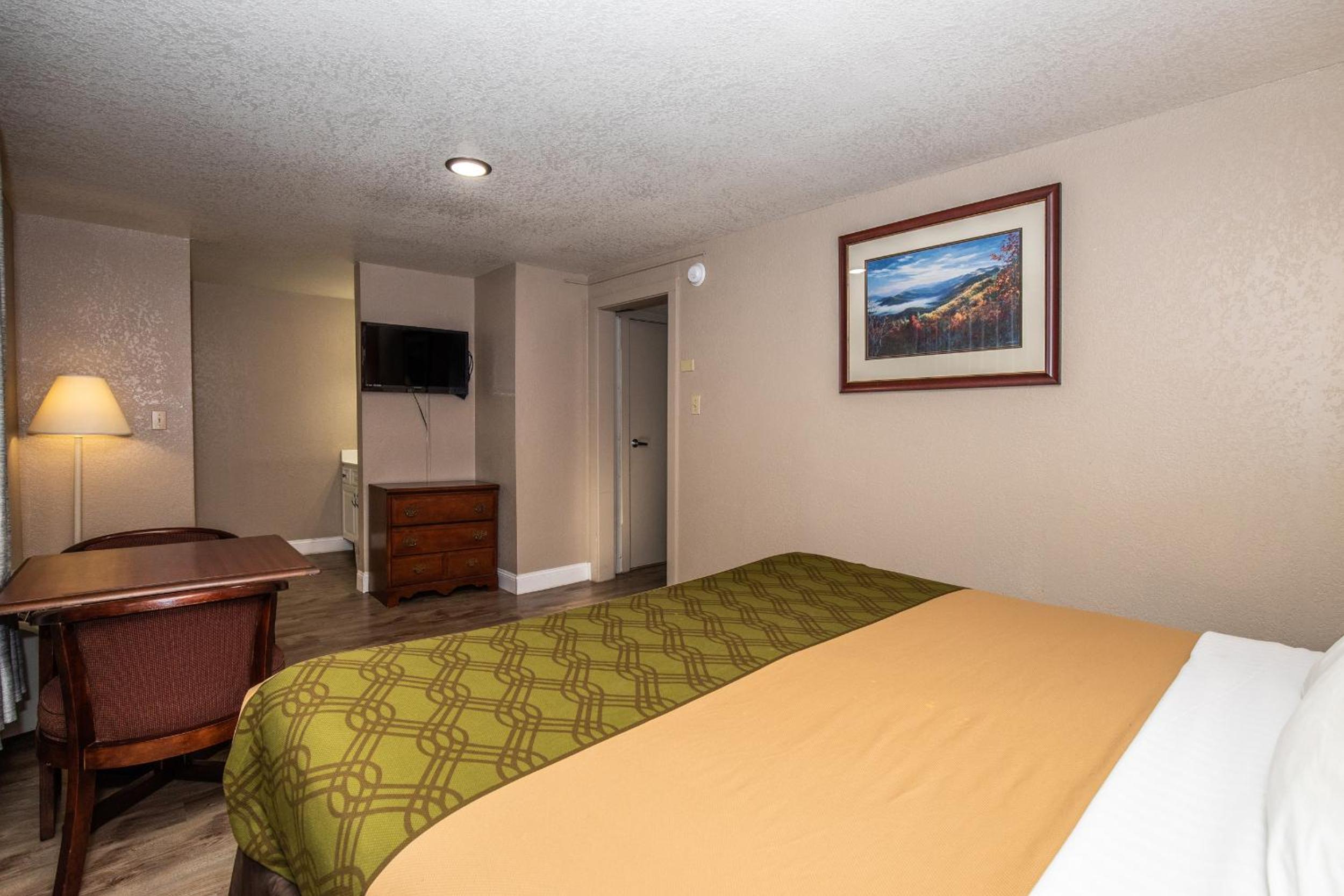 Standard King Room - No Balcony photo 3