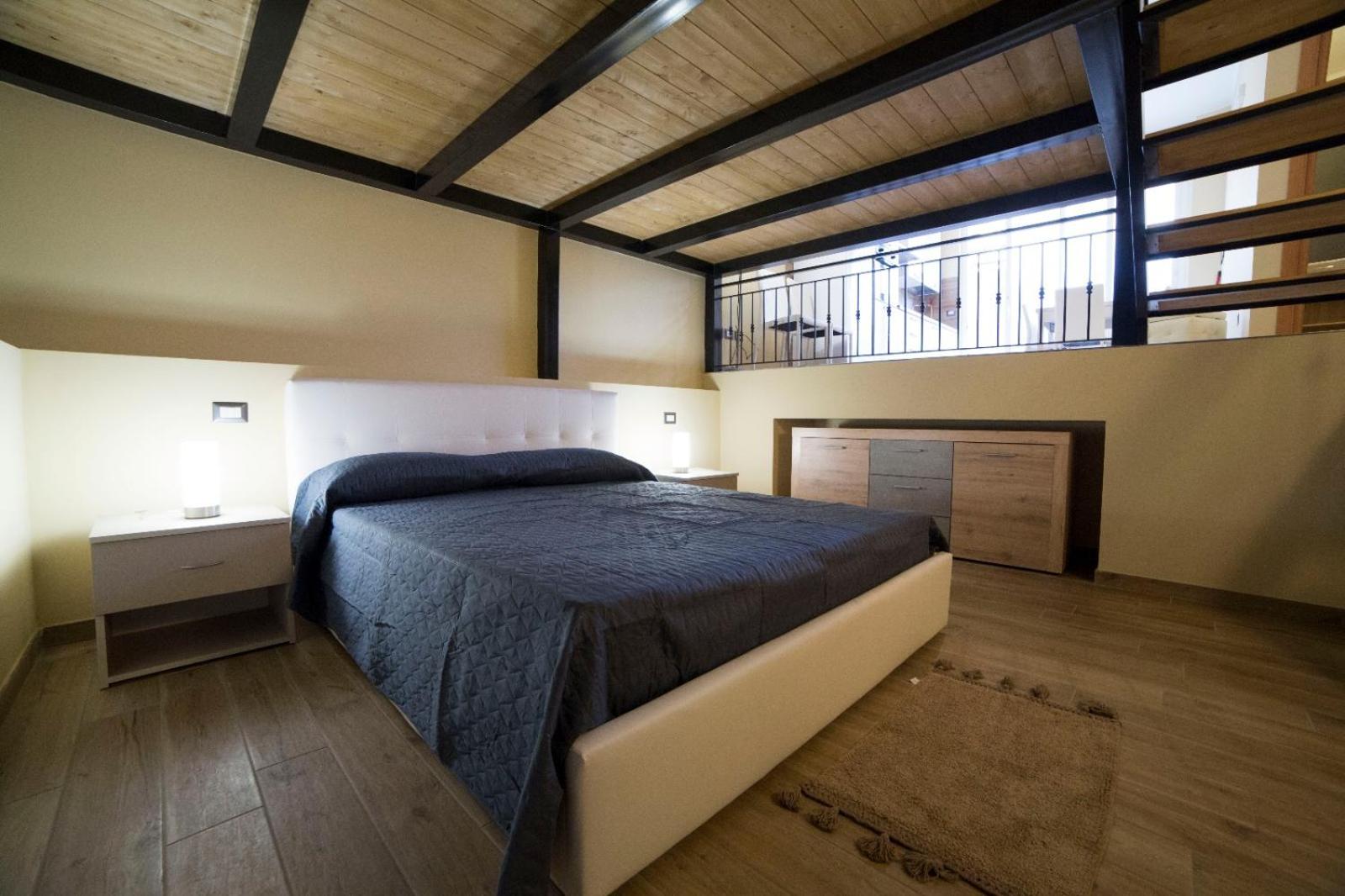 Loft - Photo 2