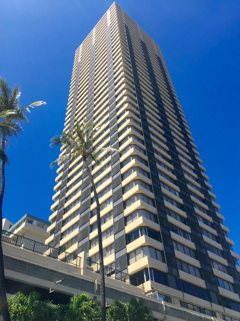 2 Bedroom Penthouse w/Ocean Views: Penthouse Apartment photo
