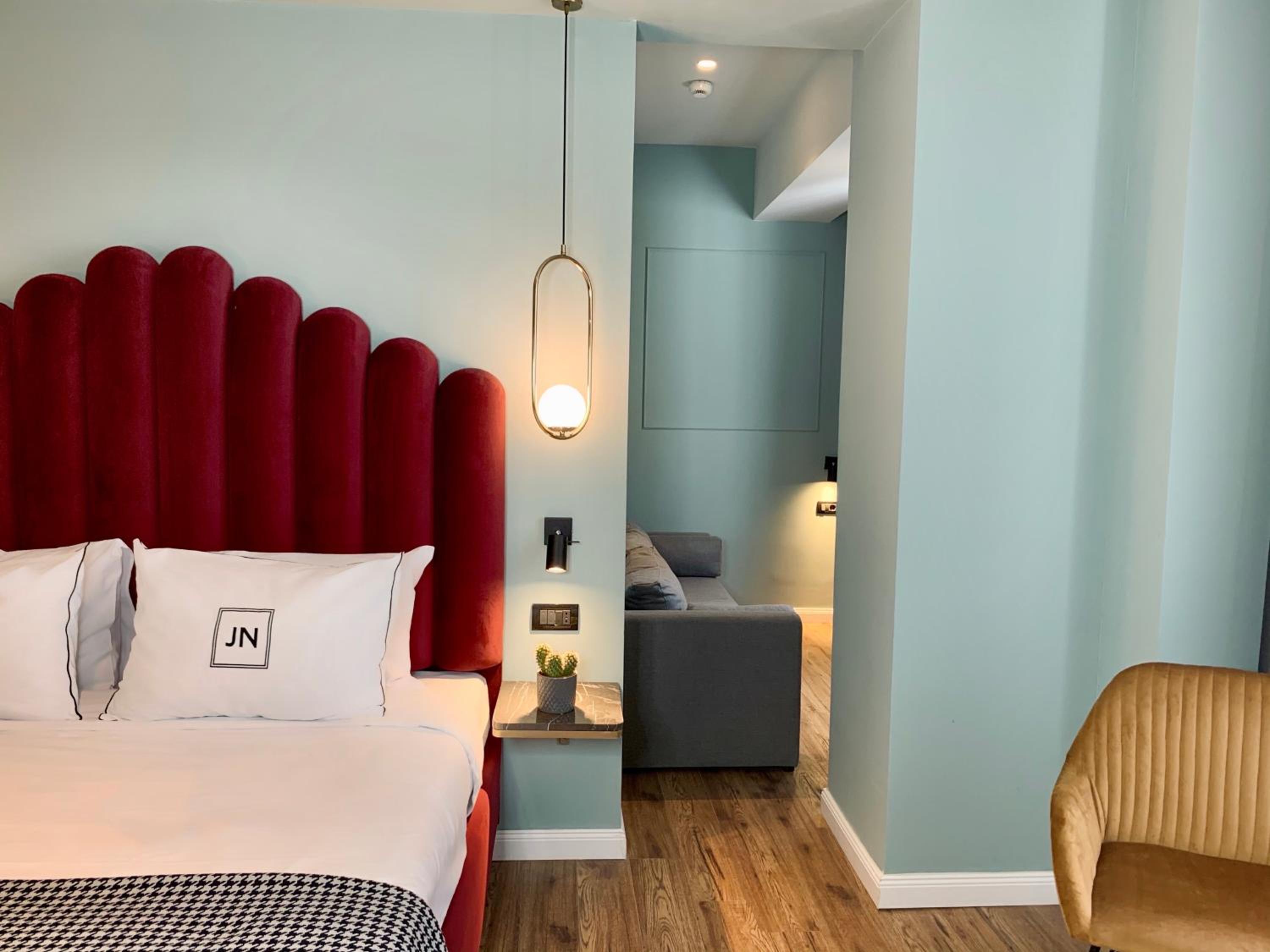 Large Twin Room - Photo 16